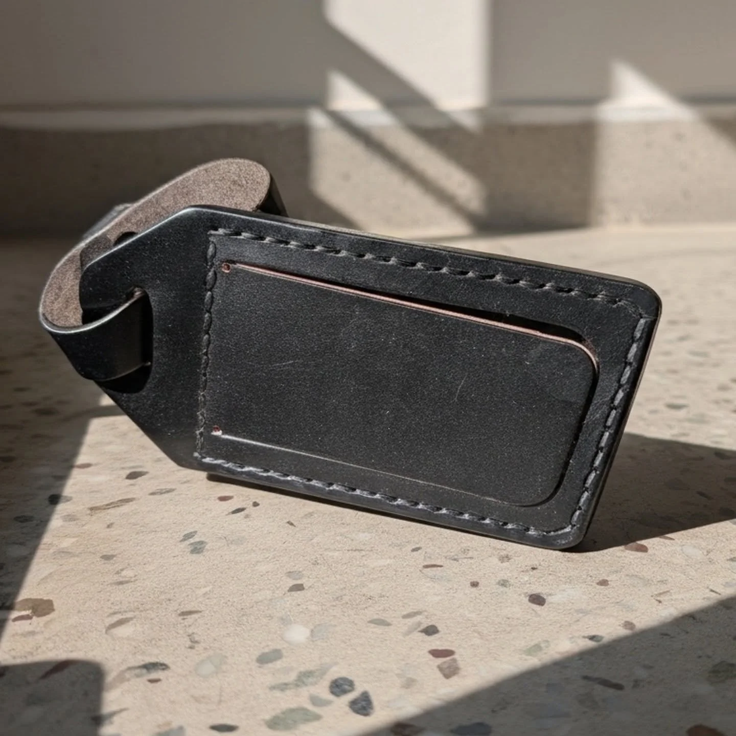 Another luggage tag ready for travel. ✈️🌎💼

Horween Horsebutt CXL 
#traveler #luggage #leathercraft #handmade