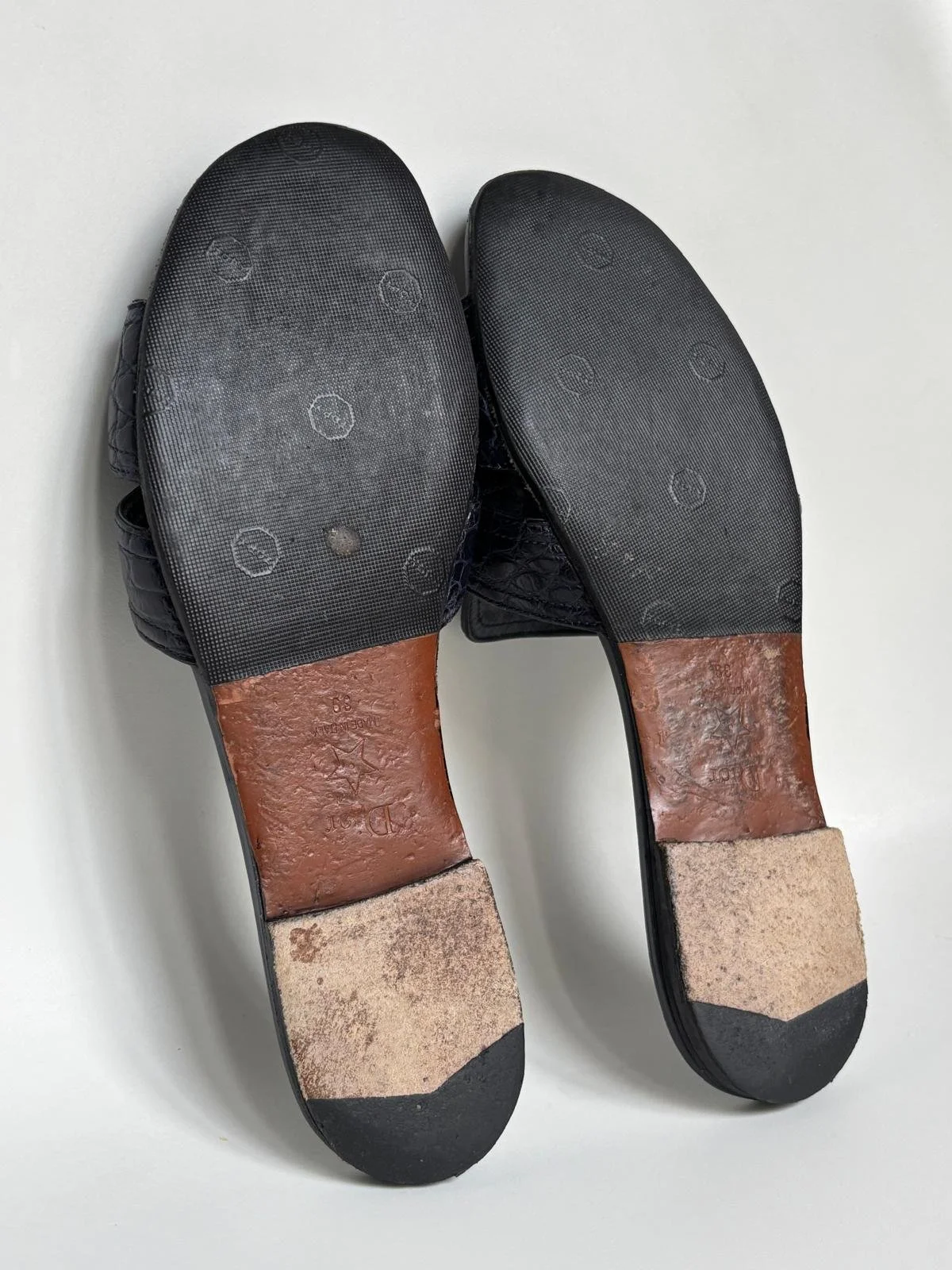 Sandales croco 2.jpg