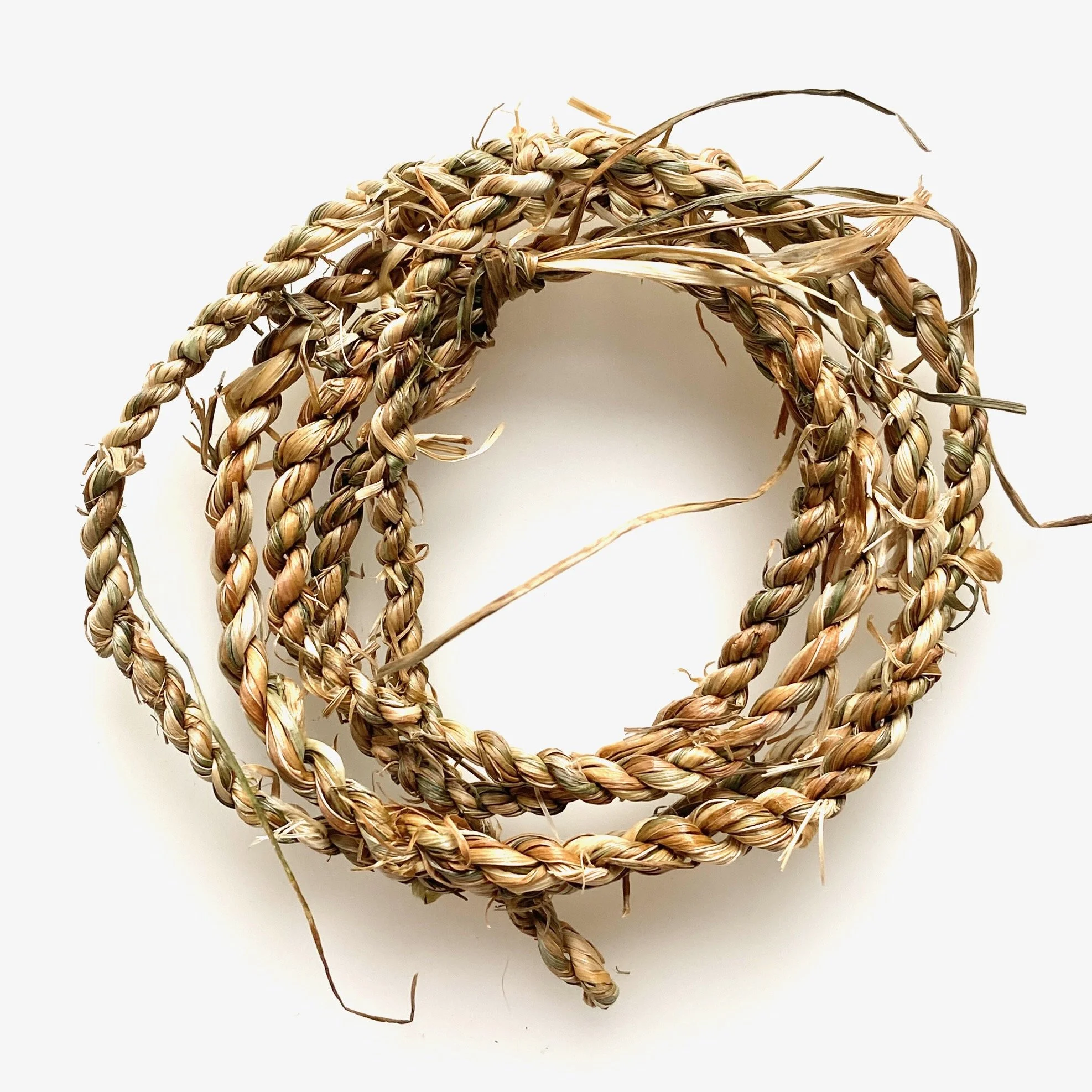 Gedroogd weide gras draad.jpeg