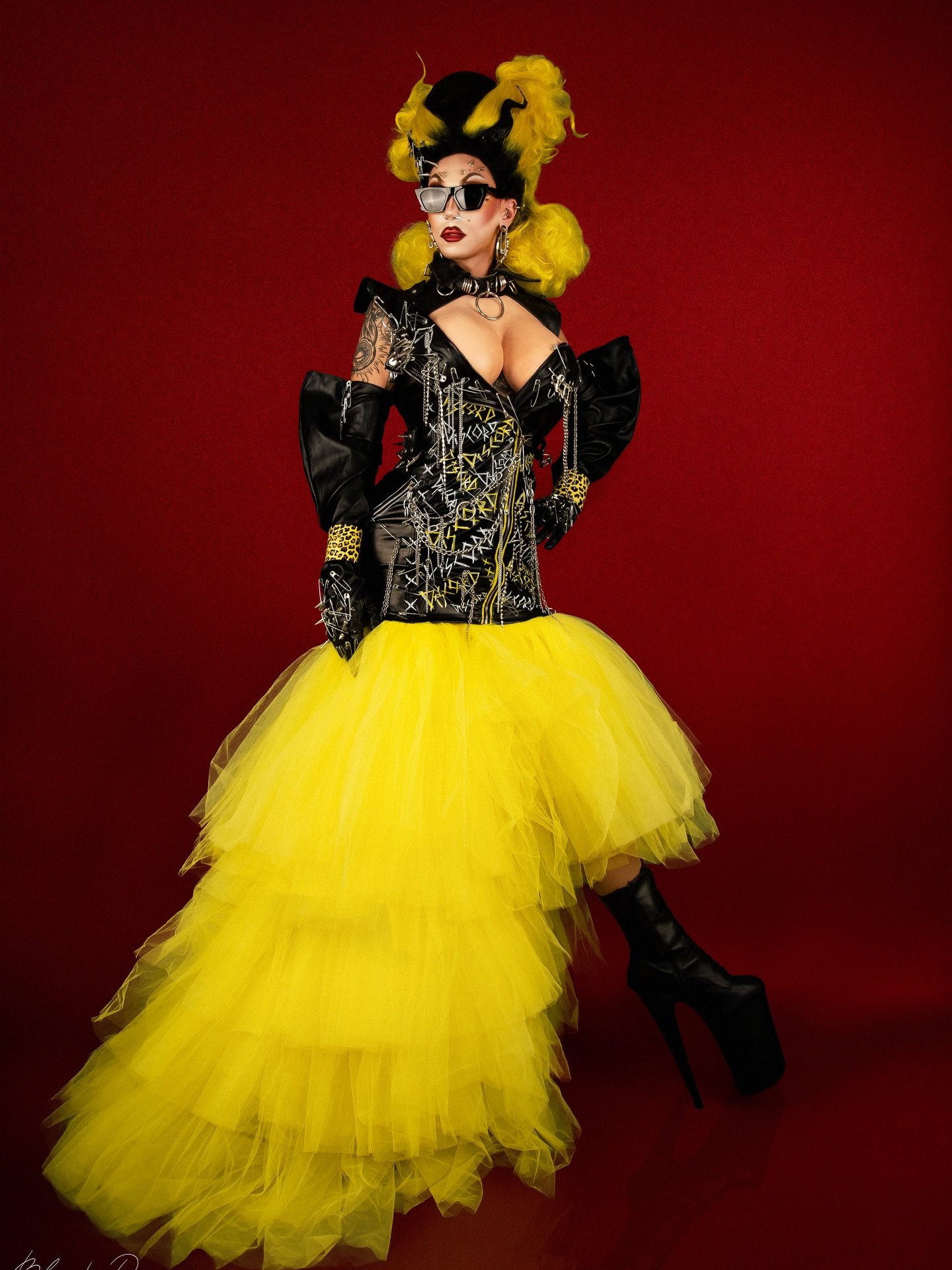 Press look day 3! 
I love NYC!!! 
Gown by @gidget.von.addams.dzn 
Hair by me
Photo : @blackrosephotog