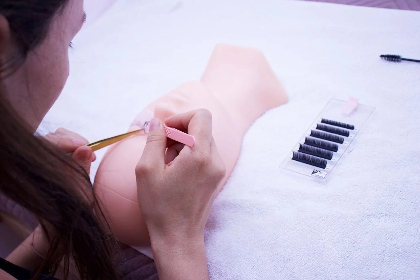 Grundausbildung Wimpernverl&auml;ngerung 
Sch&uuml;lerarbeiten 
1:1 Technik oder auch Classic lashes 💕
Die n&auml;chste Ausbildung beginnt am 6. Mai 2023 in Klagenfurt 
Ich freue mich schon auf euch ☺️