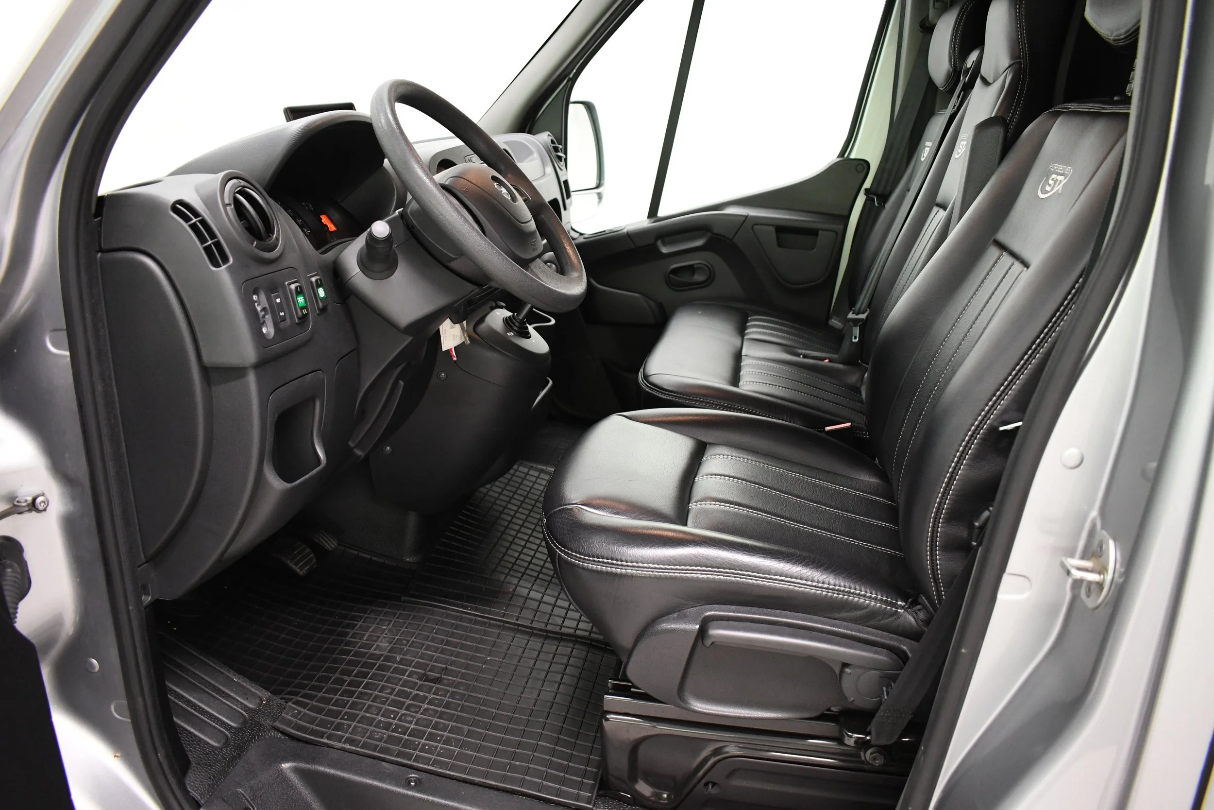 Vuokraa B-kortilla ajettava hevosauto