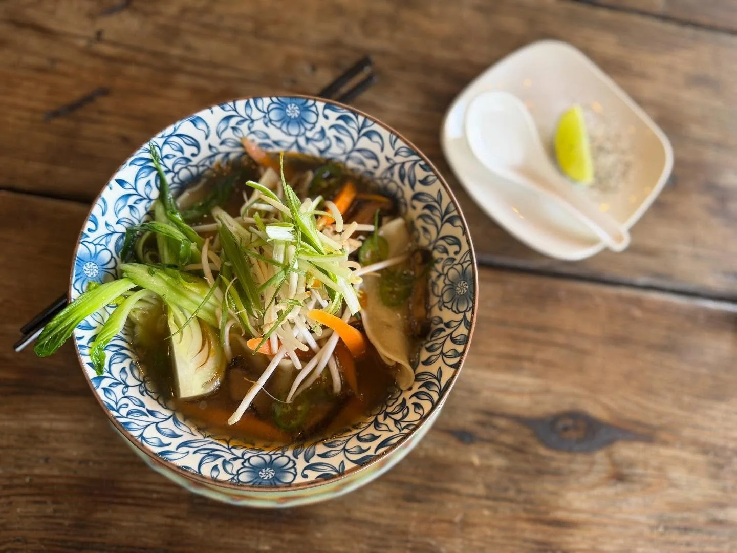 WEEKLY SPECIAL ALERT 🚨 ✨

Comfort your soul with our Vegetarian Dumpling Soup! 

Veggie dumplings in savory chicken broth, shiitake mushrooms, crisp bean sprouts, fresh ginger, scallions and tender bok choy.

Nourishing, crave-worthy and just $12 - 