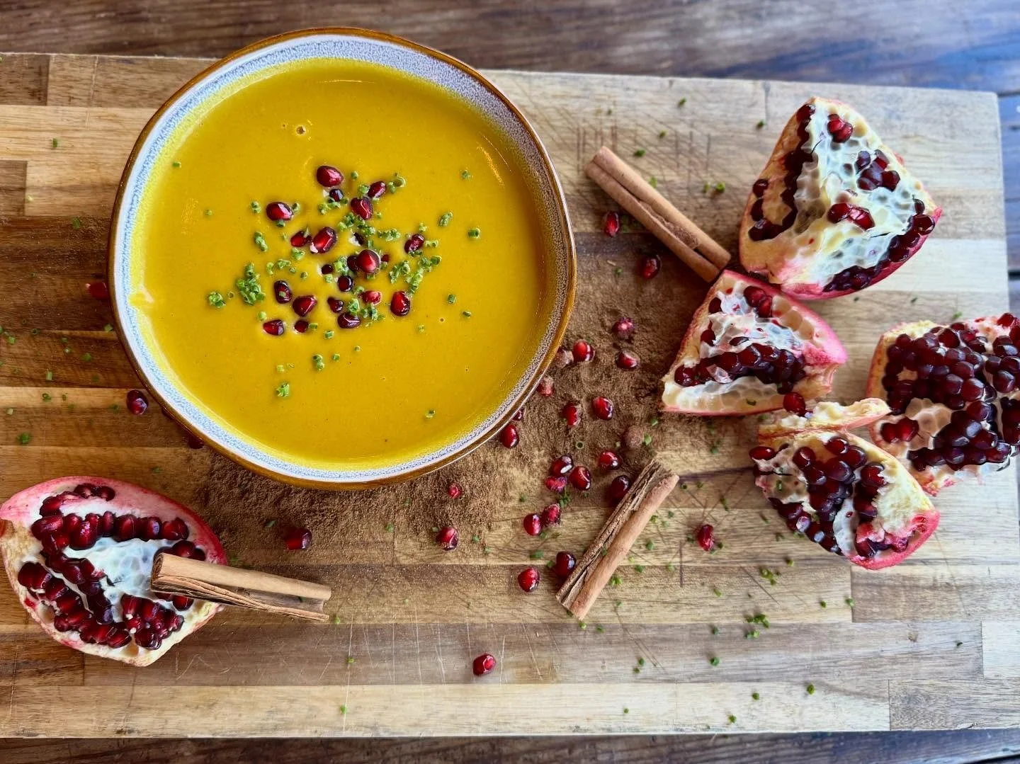 Cozy season in a bowl 🍂 

Our creamy Kabocha Soup is back - It&rsquo;s an absolute seasonakl favorite! 

Roasted Kabocha squash, creamy coconut milk, five spice, cinnamon, topped with pomegranate seeds and fresh chives.

Totally vegan, ultra comfort