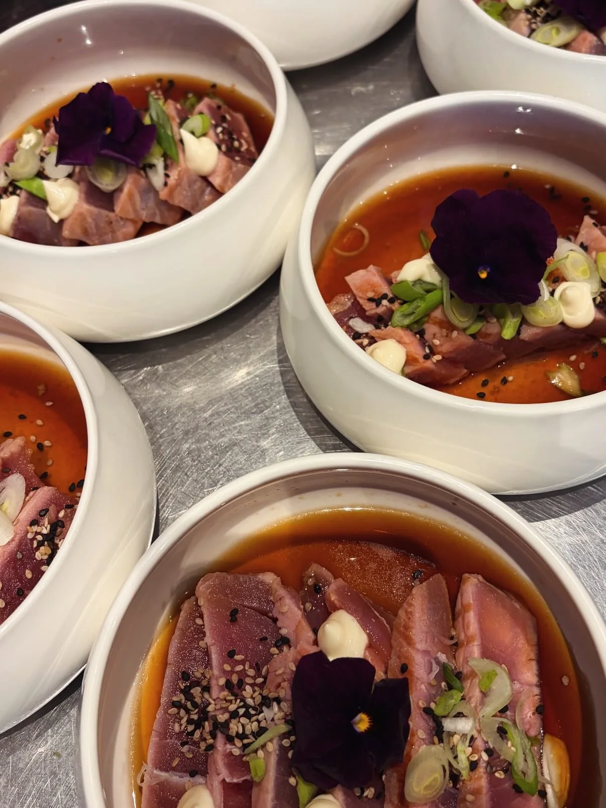 IETS TE VIEREN? 💐 Bij ons ben je op d&eacute; plek voor jouw gelegenheid. Een lunch, brunch, diner of staande borrel - het k&aacute;n! Vier je een bijzonder jubileum, je verjaardag, een intieme bruiloft of een afstudeerborrel? Neem contact op met on