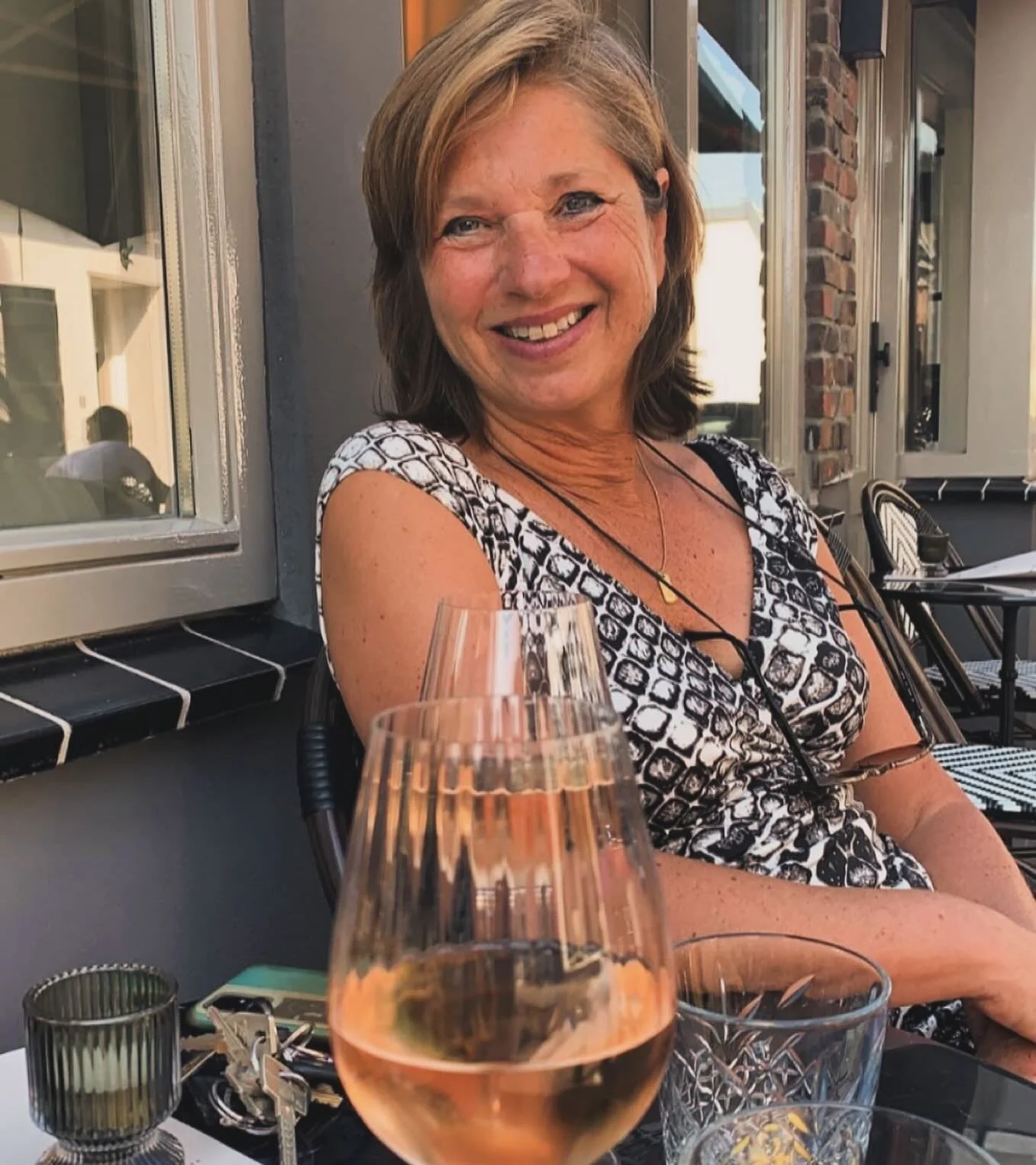 Bon appetite! Vrijdag en zaterdag nog enkele tafels voor diner + je kunt altijd aanschuiven voor een borrel en bites! 👩&zwj;🍳 We zijn open vanaf 17 uur, reserveer nu je tafel via de website ✨🍇