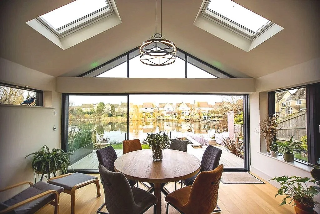 Lakehouse dining room