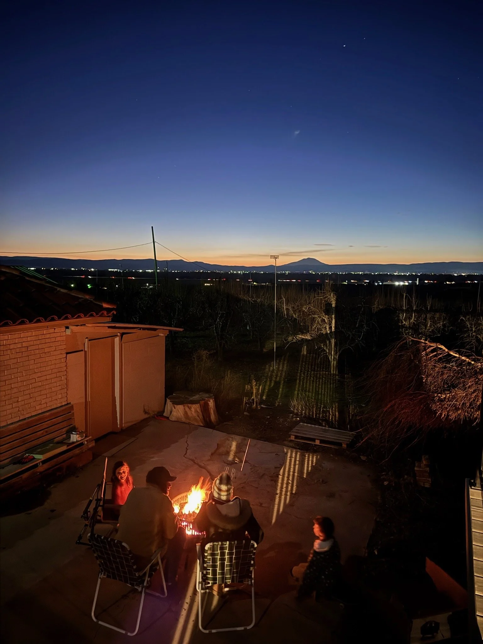 Firepit for sunsets looking at Mt Adams and Mt Ranier