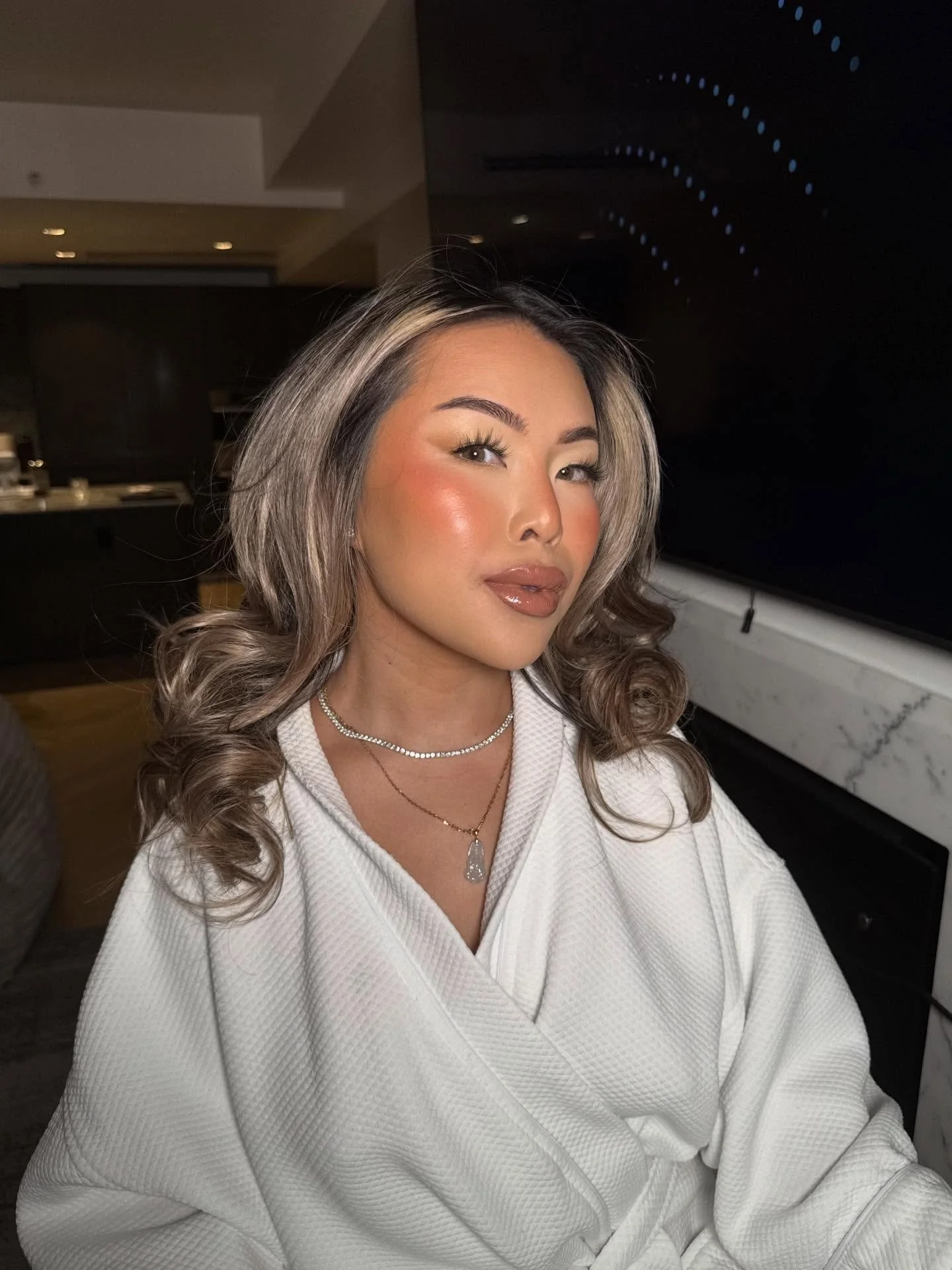 Warm tones, soft eyes, Full glam base ✨

MOBILE MAKEUP + HAIR SERVICES, BOOK NOW 💄

 #mississaugamua #mississaugamakeupartist #gtamua #torontomua #torontomakeupartist #peelsregionmua #bramptonmua #gtaartist #torontobeauty #mississaugabeauty #muaonta