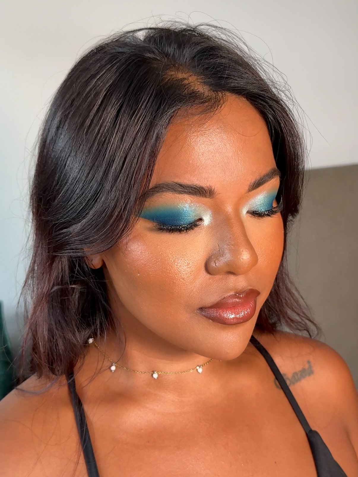 Colourful looks ✨, this blue is mesmerizing 🦋 

Book your mobile glam&hellip; link in bio 🚗💄

#FullGlam #EditorialMakeup
#CreativeMakeup
#BoldMakeupLook
#ShimmerMakeup #MakeupInspo
#PhotoshootMakeup
#MakeupPhotography
#TorontoMakeupArtist #Mississ