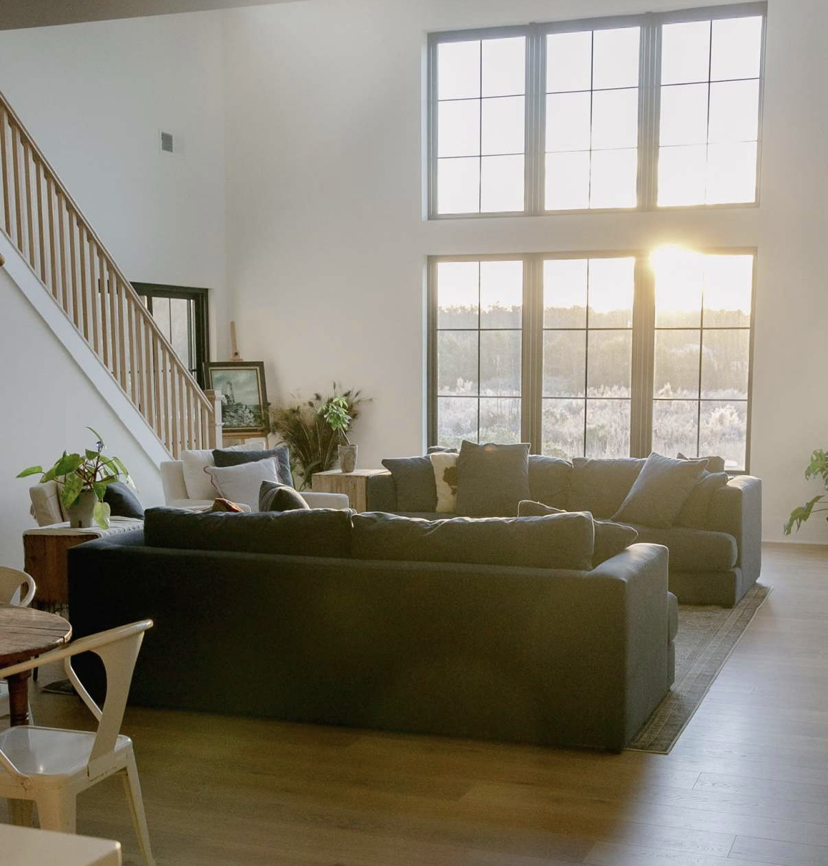 House - Sunrise Living Room.png