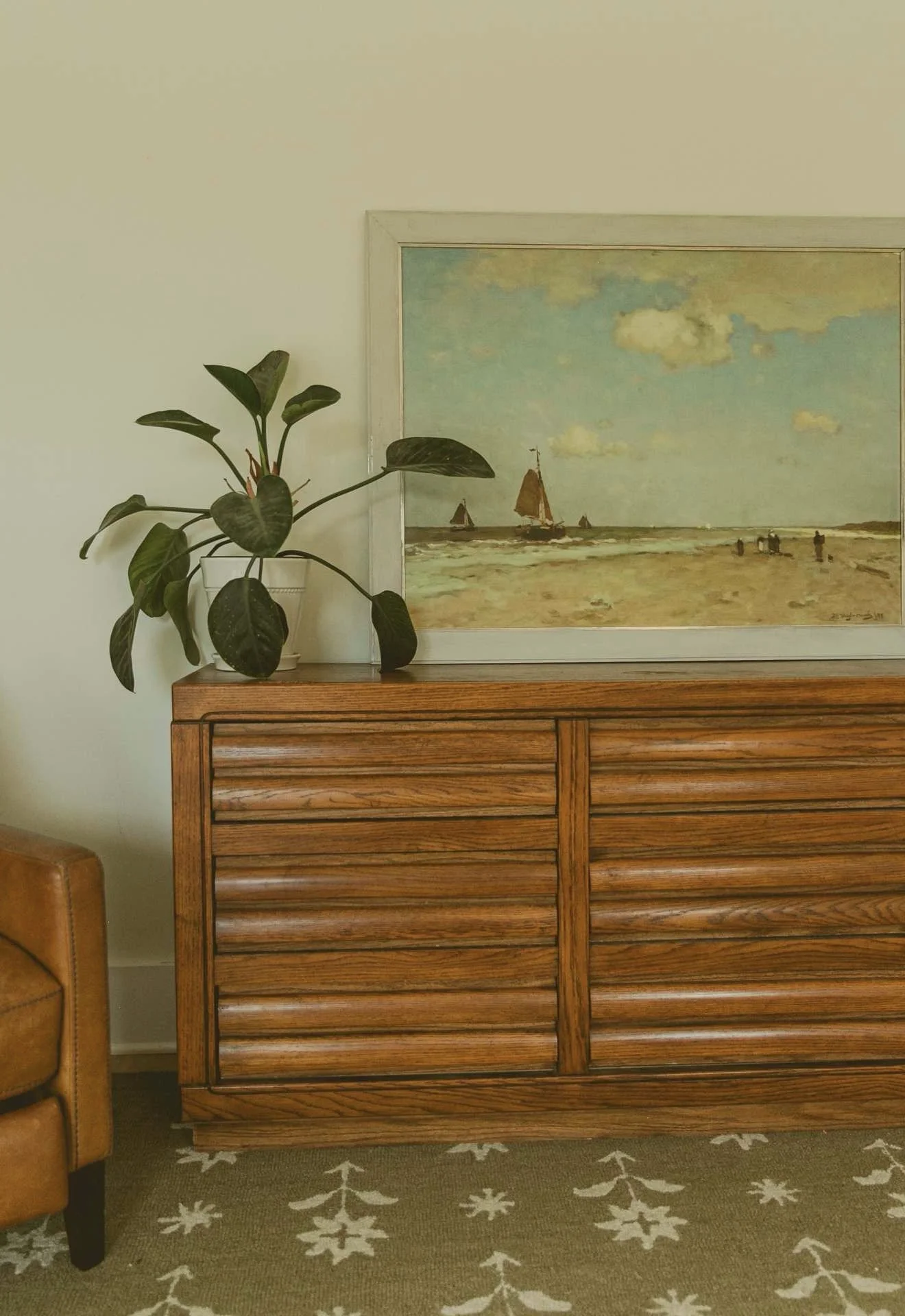 Dresser.jpg