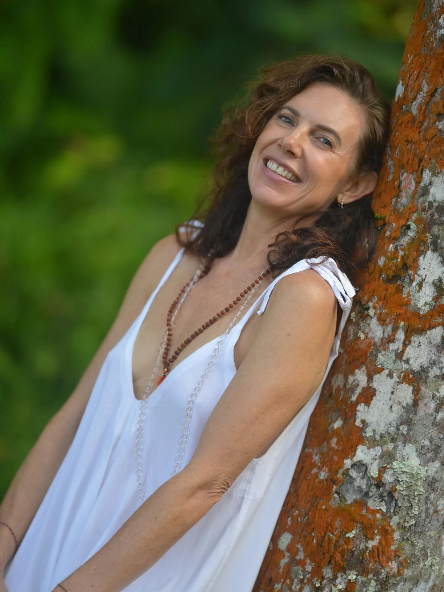 Hey, I&rsquo;m Jess. A little bit about me 🌺

I am a qualified Yoga, Meditation &amp; Tantra Teacher, Multidimensional Energy Healer, Pranic Healer, Channeller of Light, Soul Mastery Practitioner, Holistic Health &amp; Nutrition Coach, and Massage T