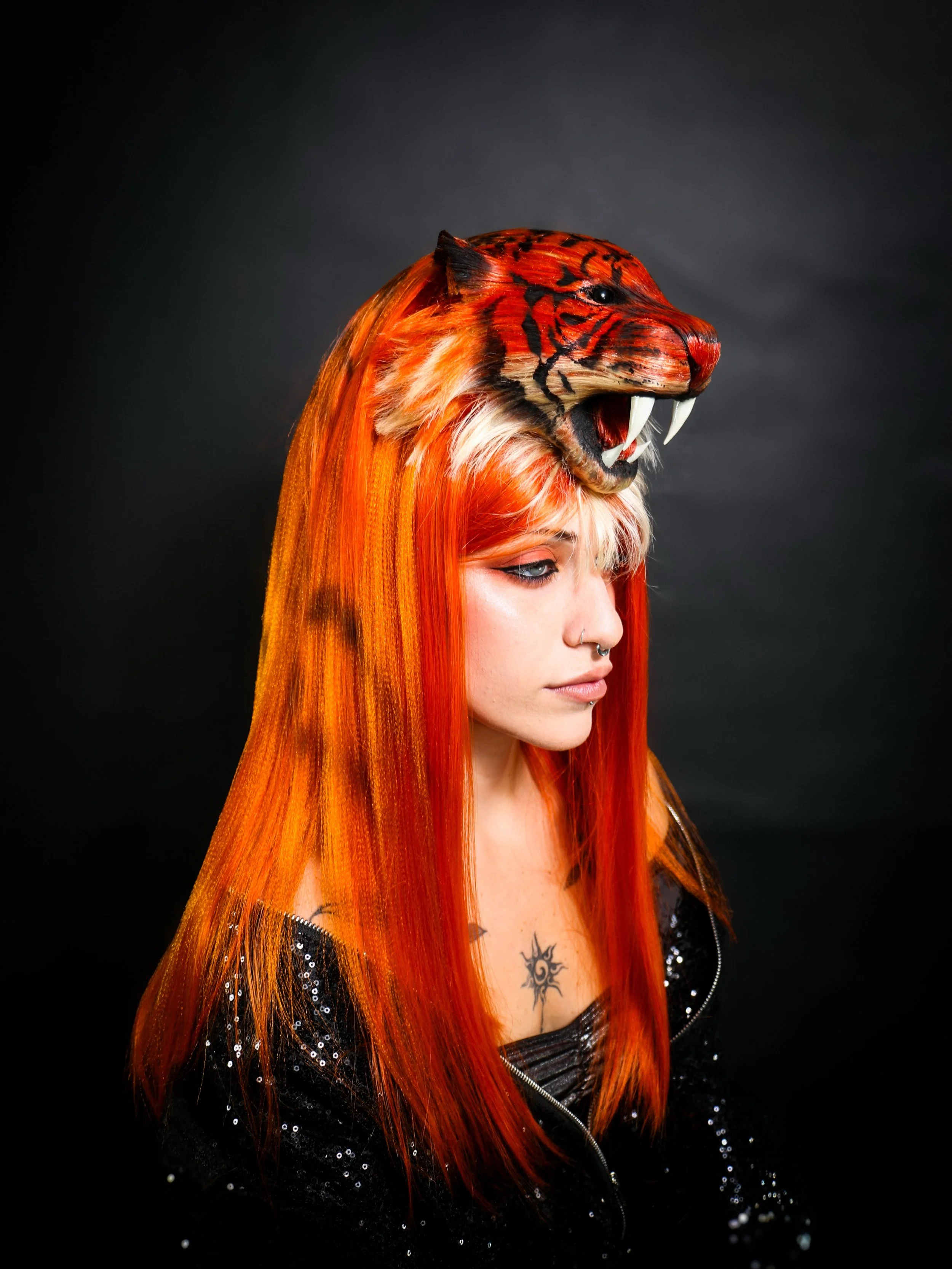 Tiger Craft Wig🐅

As a crafty person, I really wanted to try out making a craft wig. And that&rsquo;s when I saw @shinji_konishi &lsquo;s work, who I am inspired by. This was one of my thesis projects, I learned so much and this is definitely harder