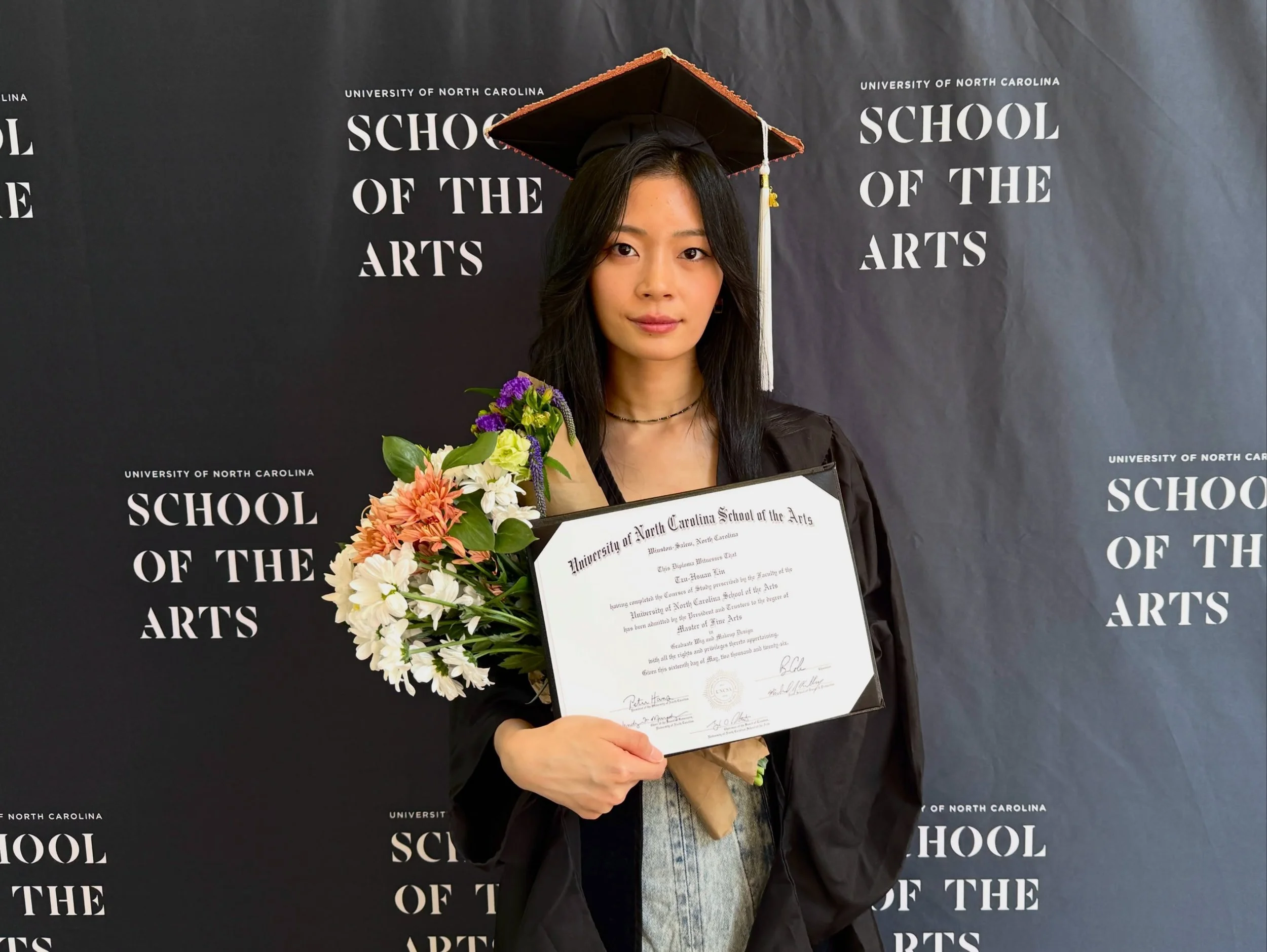 Master&rsquo;s degree, earned 🎓

I&rsquo;m very lucky to meet so many amazing people at UNCSA to improve as a artist and as a human. With all the love and support from everyone that I&rsquo;ve met on this journey, I&rsquo;ll move on with these preci