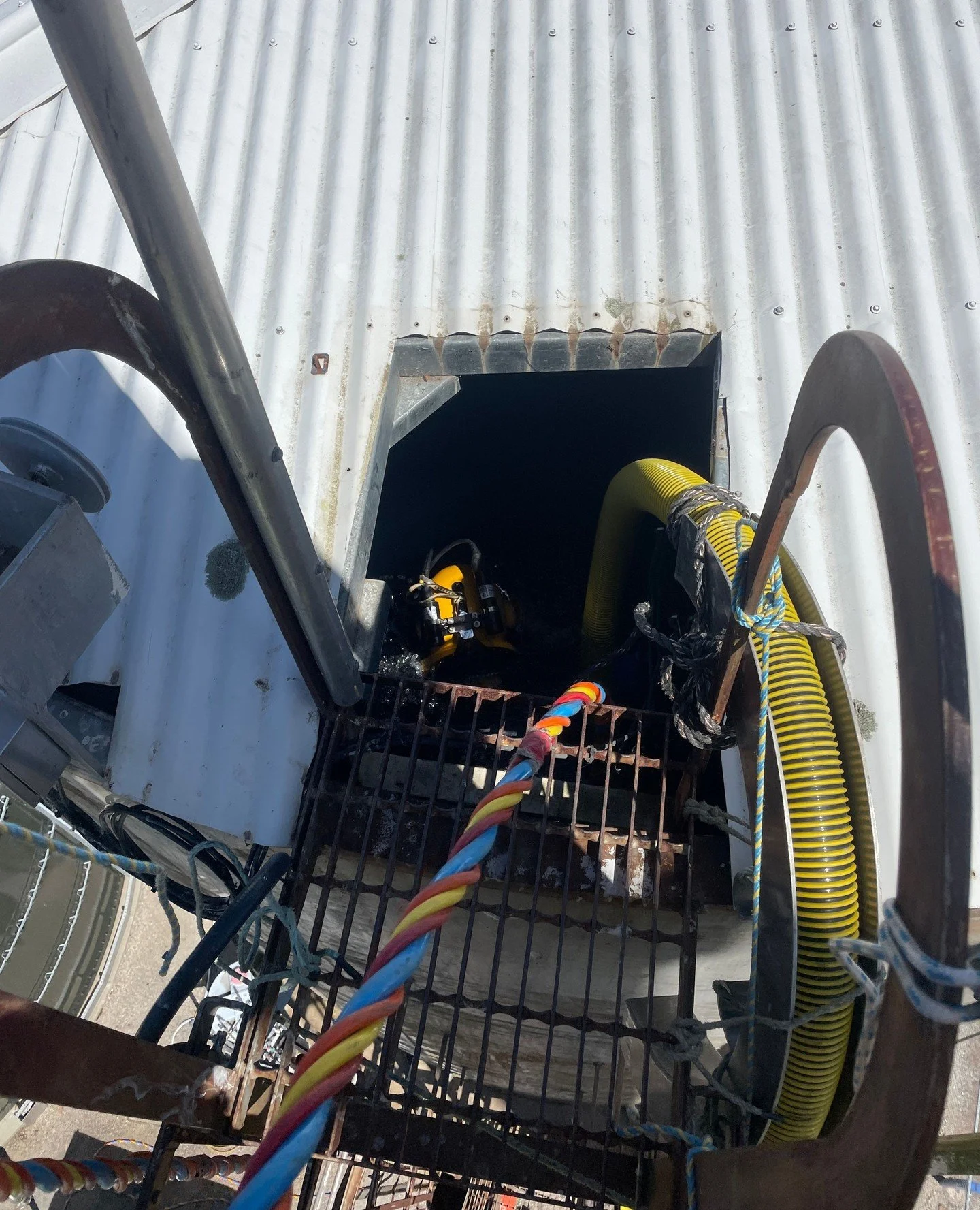New day, new site.⁠
⁠
TDG Diver cleaning the water storage reservoir at Bracknell for @tas_water⁠
⁠
#tasmaniandiversgroup