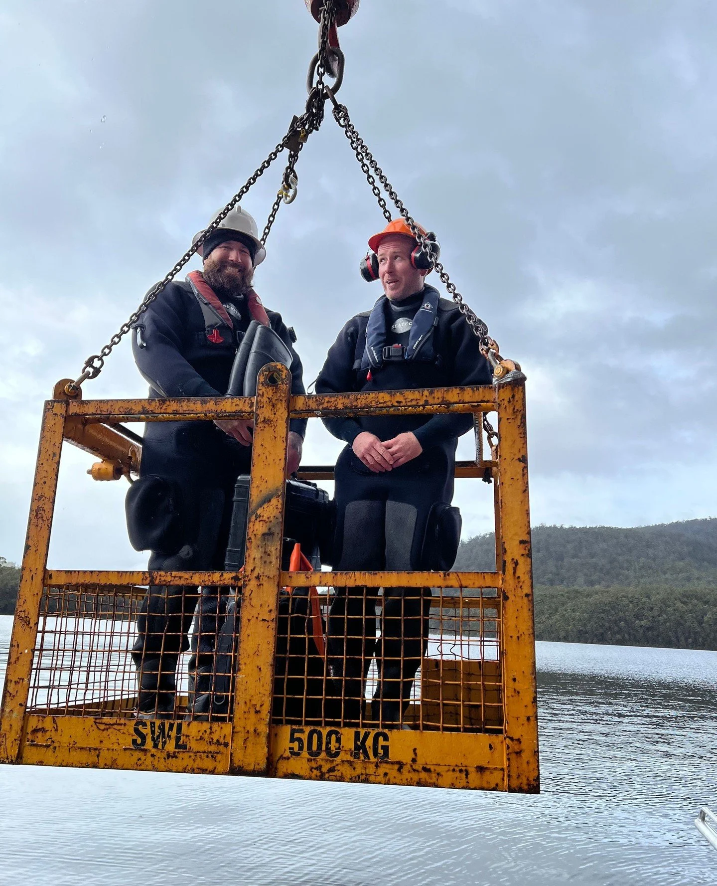 Hope everybody had a great Easter break.⁠
⁠
Back in the crane basket 👇️
