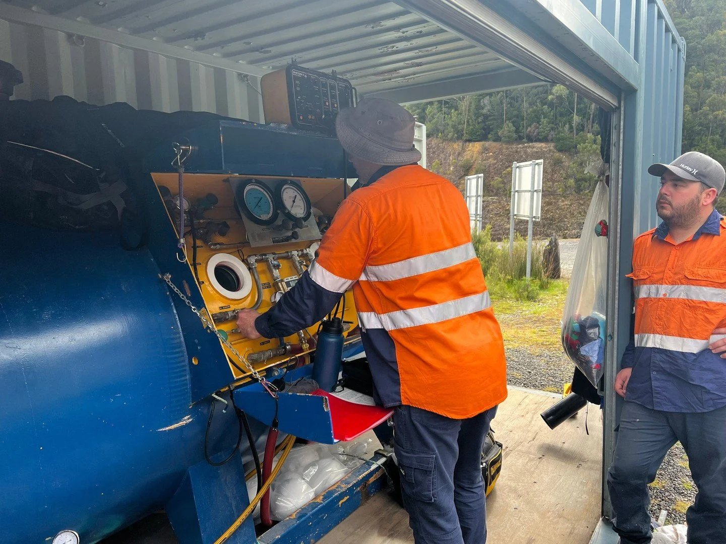 Gear dialled, team ready and another job completed. ⁠
⁠
#tasmaniandiversgroup #commercialdiving