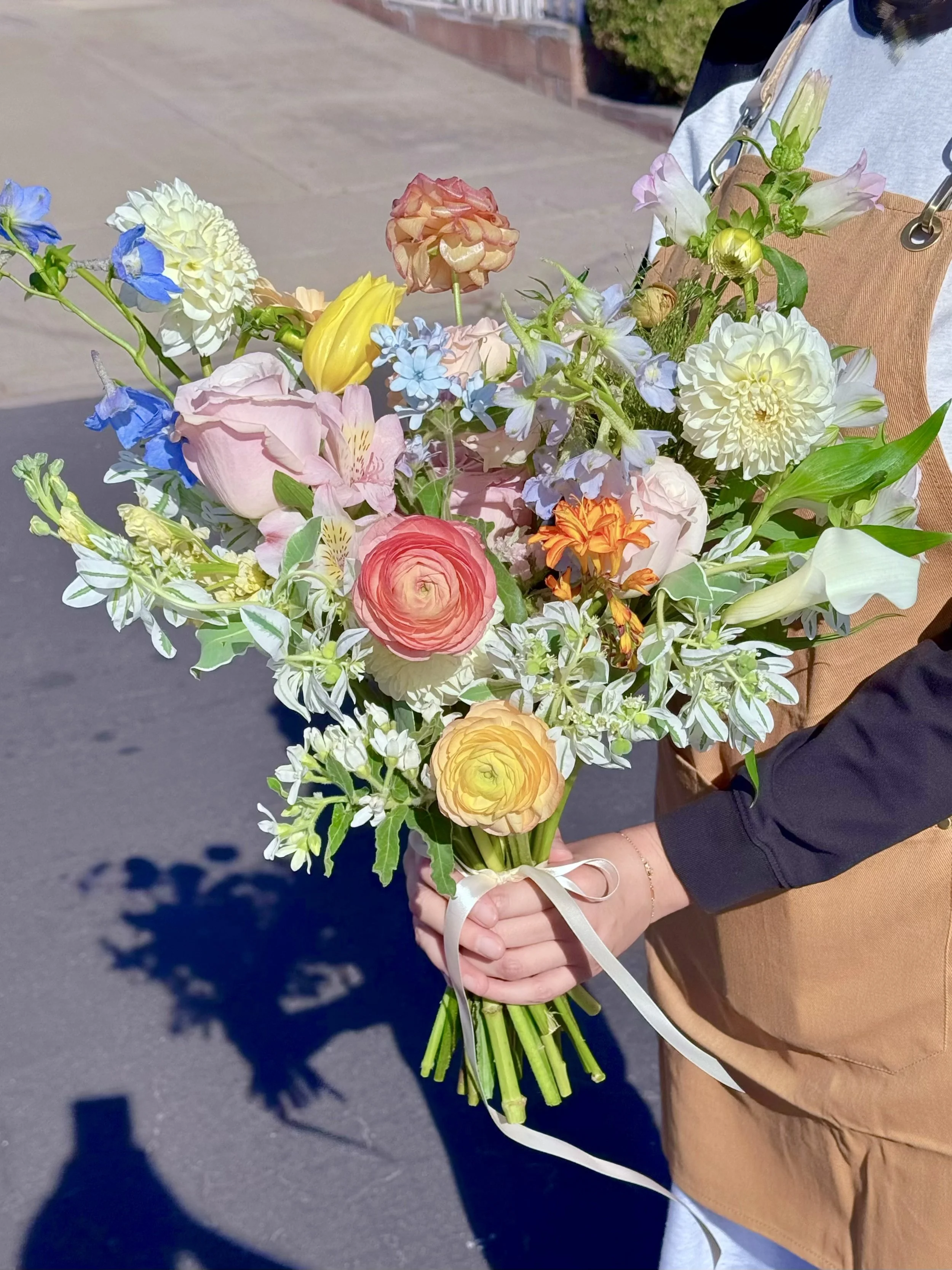 Fan-Shaped Bridal Bouquet
