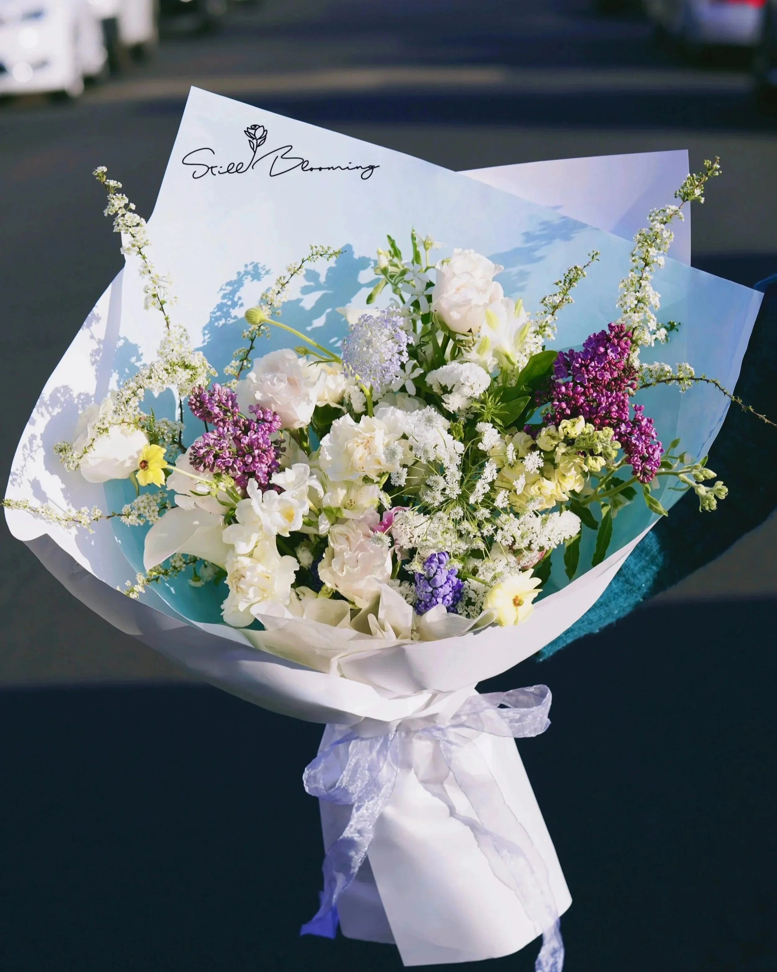 Seasonal Bouquet (L)