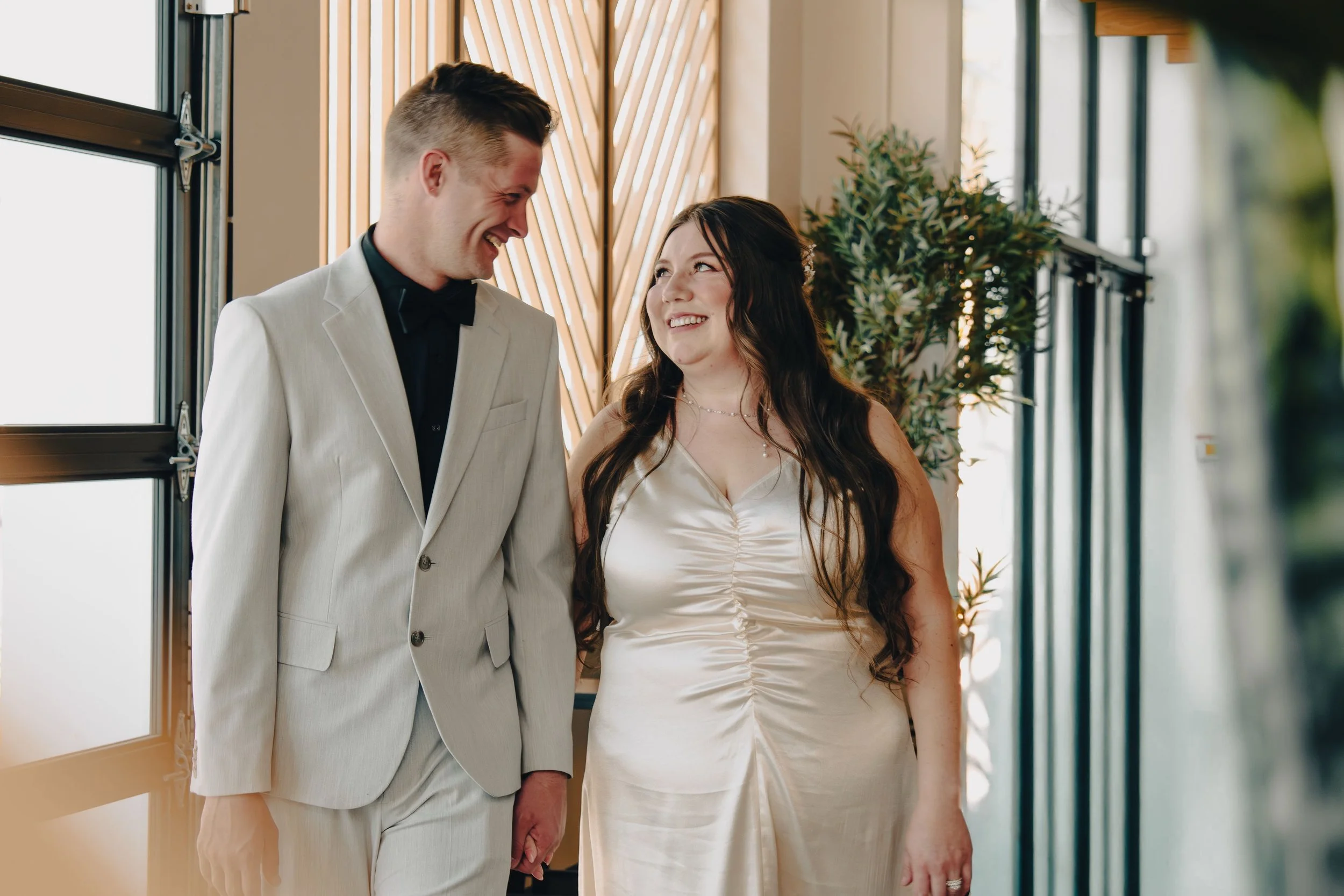 It&rsquo;s the quiet, unscripted moments that always tell the best stories.

#candidweddingphotography #vowrenewal #coloradophotographer #documentaryphotography #loveisintheair💕