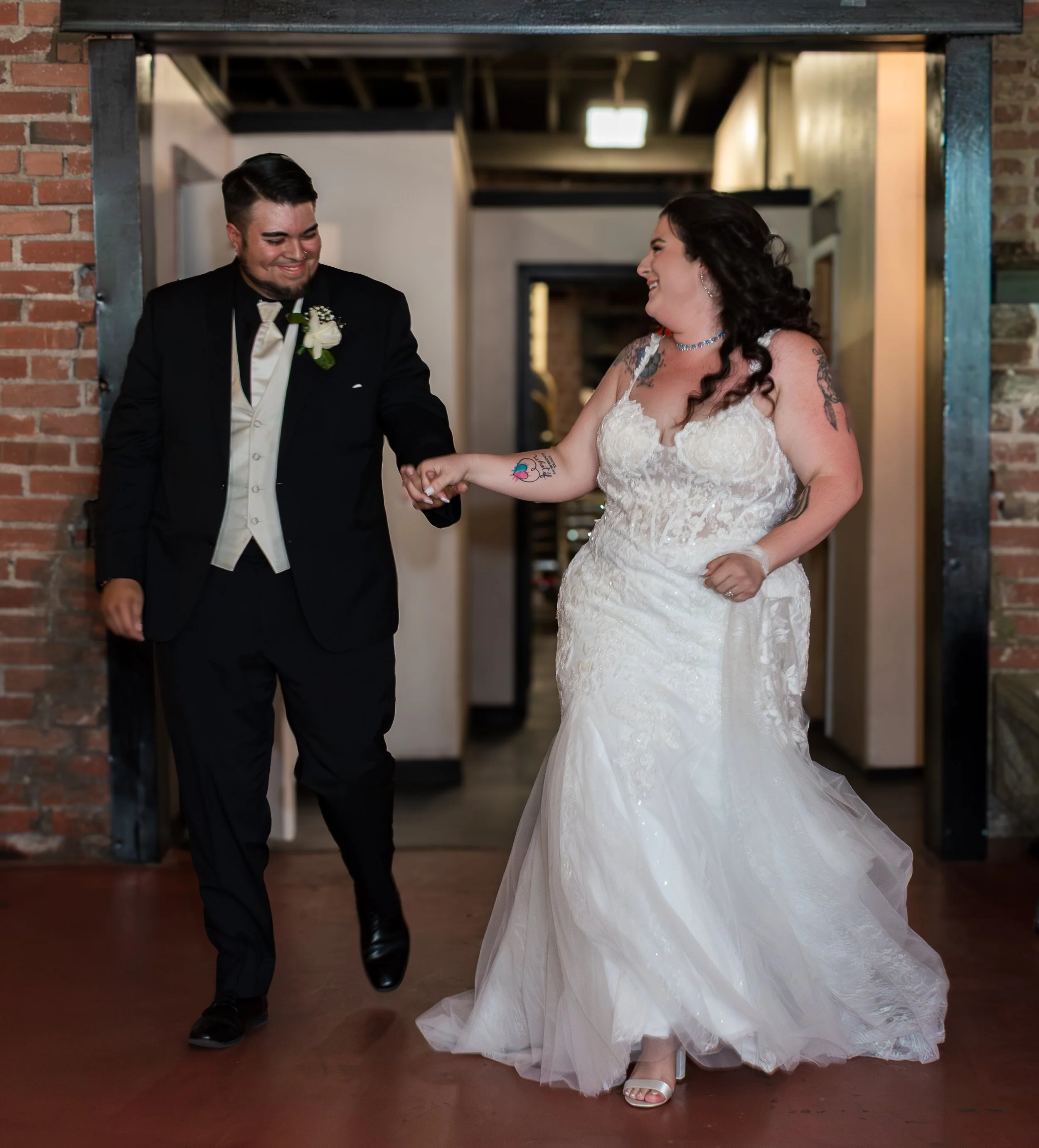 Kaylee&Jonathan_Wedding_SneakPeeks-63.JPG