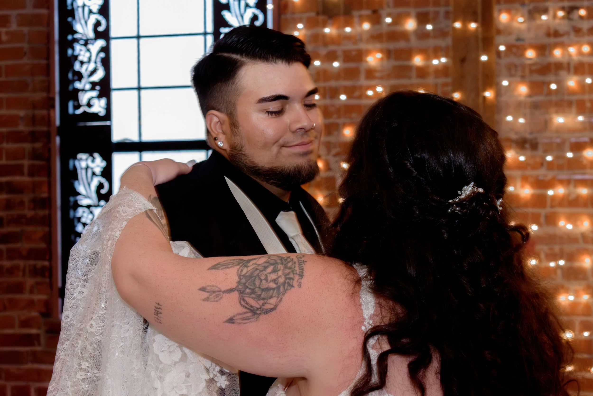 Kaylee&Jonathan_Wedding_SneakPeeks-74.JPG