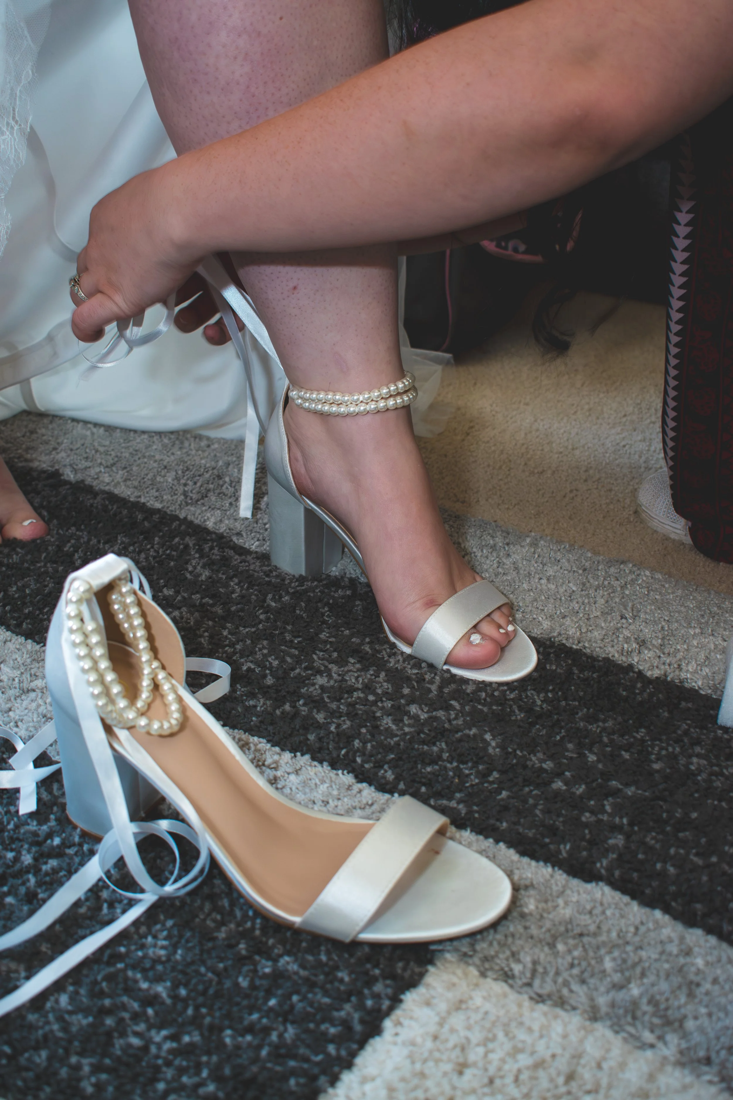 Kaylee&Jonathan_Wedding_SneakPeeks-45.JPG