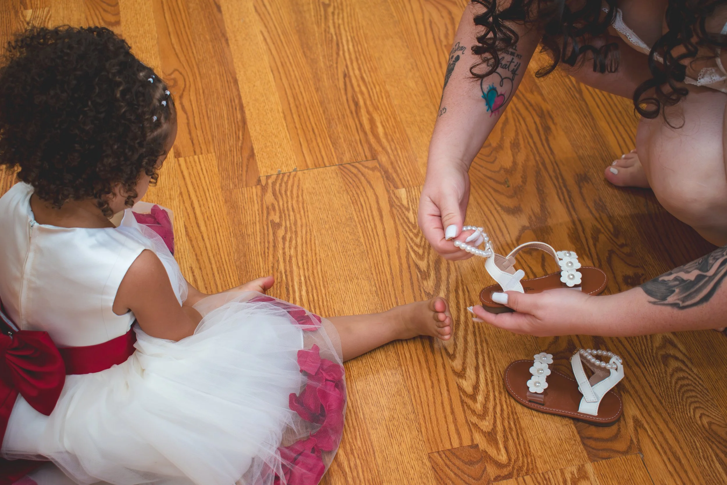 Kaylee&Jonathan_Wedding_SneakPeeks-40.JPG