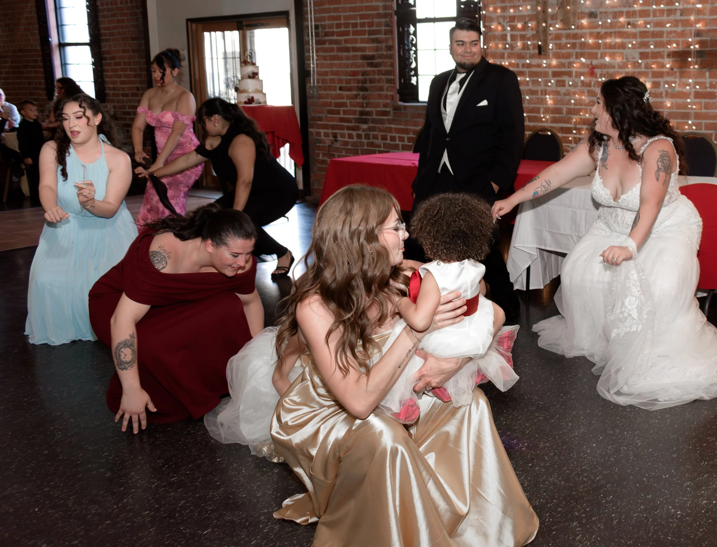 Kaylee&Jonathan_Wedding_SneakPeeks-71.JPG