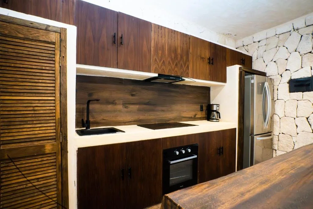 469092062.jpg (Copy) (Copy)