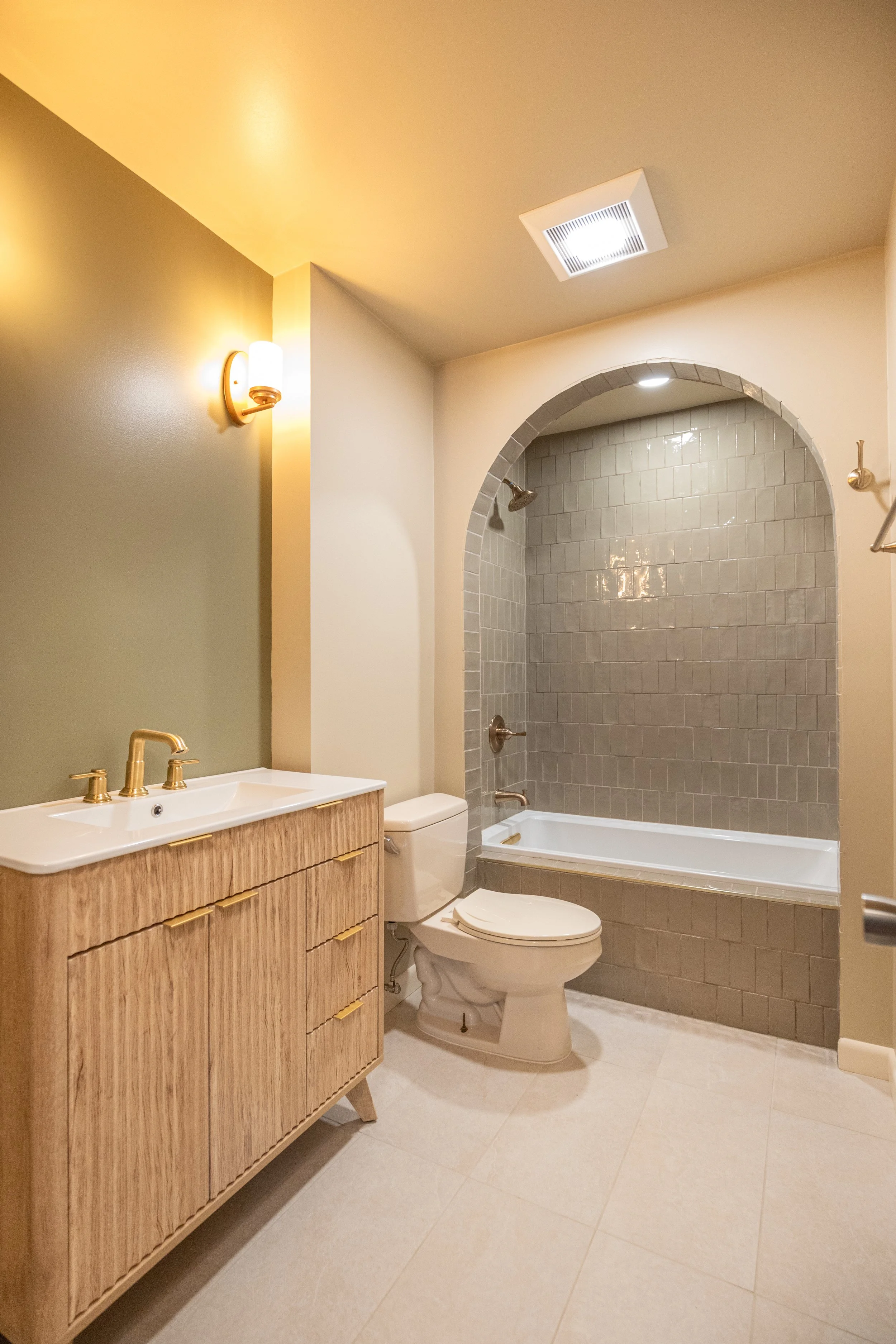 Warwick, RI Bathroom Remodel