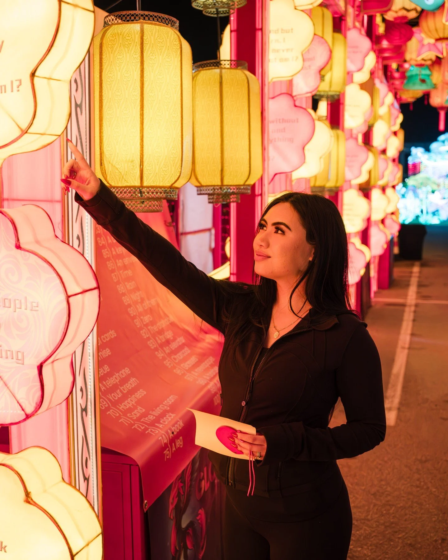 🏮 GlowFest comes alive with color, wonder, and a little friendly brain-teasing! Solve riddles hidden throughout the realms and earn special prizes for each correct answer. From exotic landscapes to celestial skies, every moment is a luminous adventu