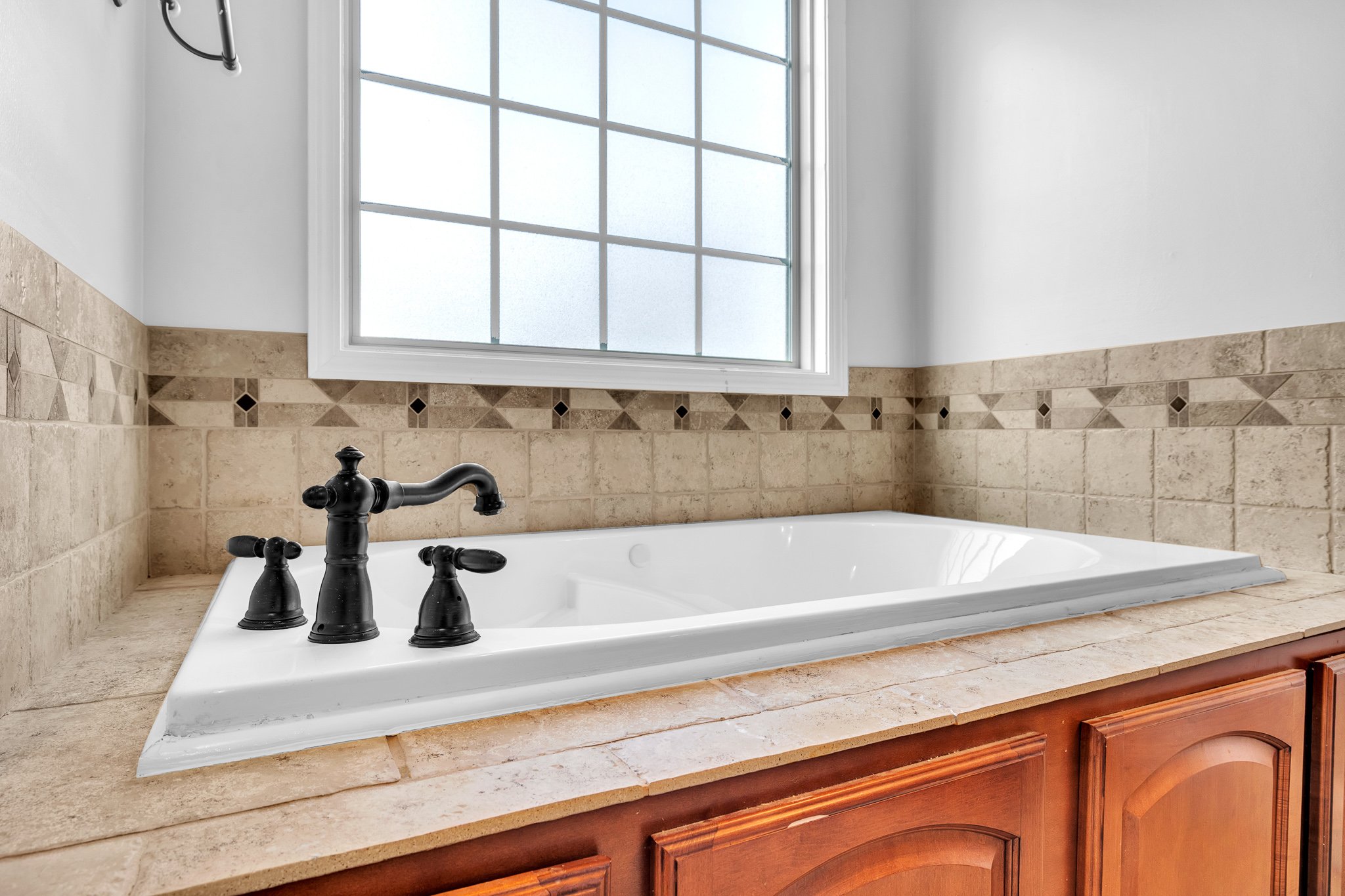 487 Lochmere Dr Interior-18.jpg