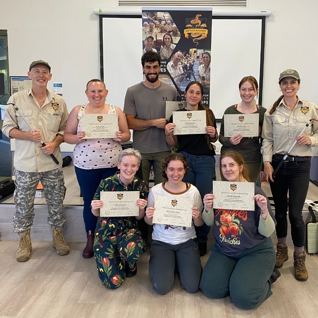 💭 #DidYouKnow Australia is home almost 200 species of snake?! (including sea snakes)

At the end of last year, our staff and several volunteers participated in an amazing snake handling course, run by the incredible duo @chris.and.christina from Aus