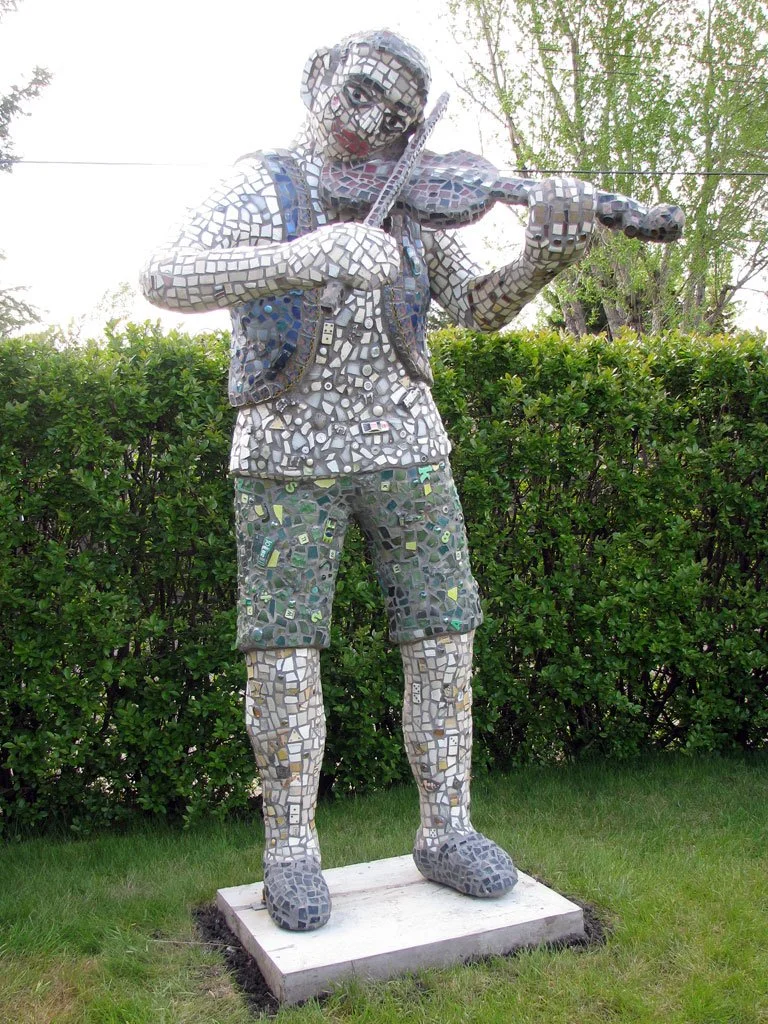 Fiddler, 2011, Mosaic, 87 X 46 x 41 in / 220.98 x 116.84 x 104.14