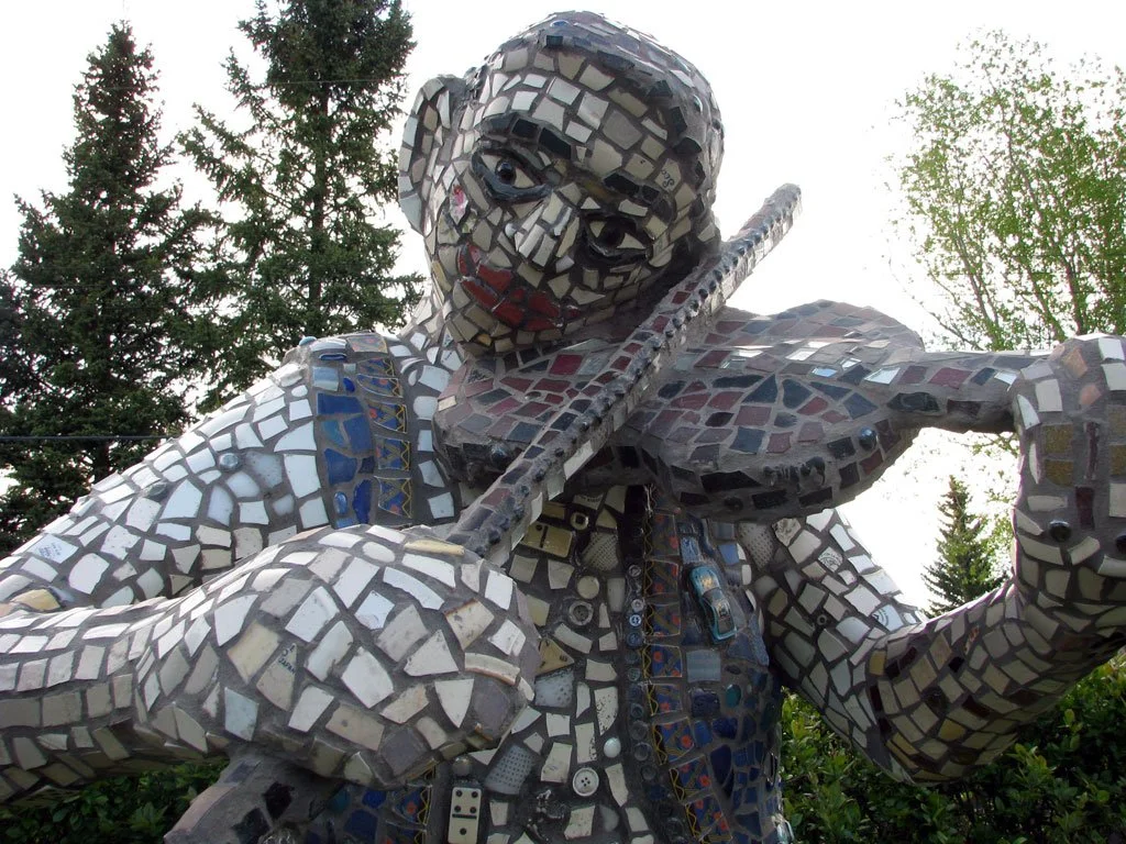 Fiddler, 2011, Mosaic, 87 X 46 x 41 in / 220.98 x 116.84 x 104.14