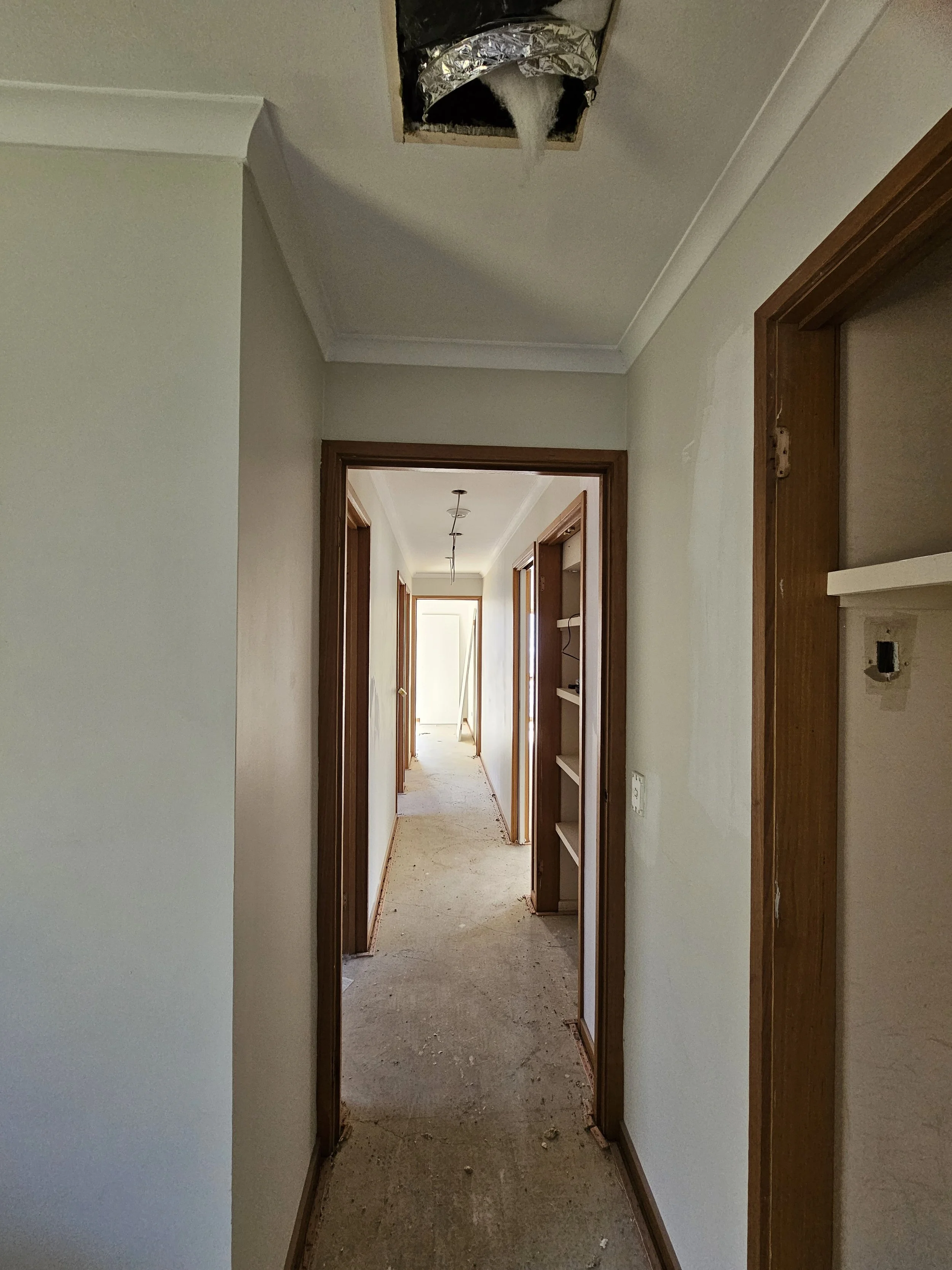 Interior hallway repaint project in Aspendale Gardens Melbourne