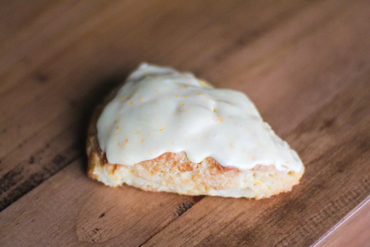 Introducing our Orange Zest Sourdough Scone 🍊Available at our pop up at @theloungeatgather today from 12p to 5p! We only are offering a few boxes of these so come get em&rsquo; before they disappear. 😛 See you soon, Dallas!! 

✨this item will be av