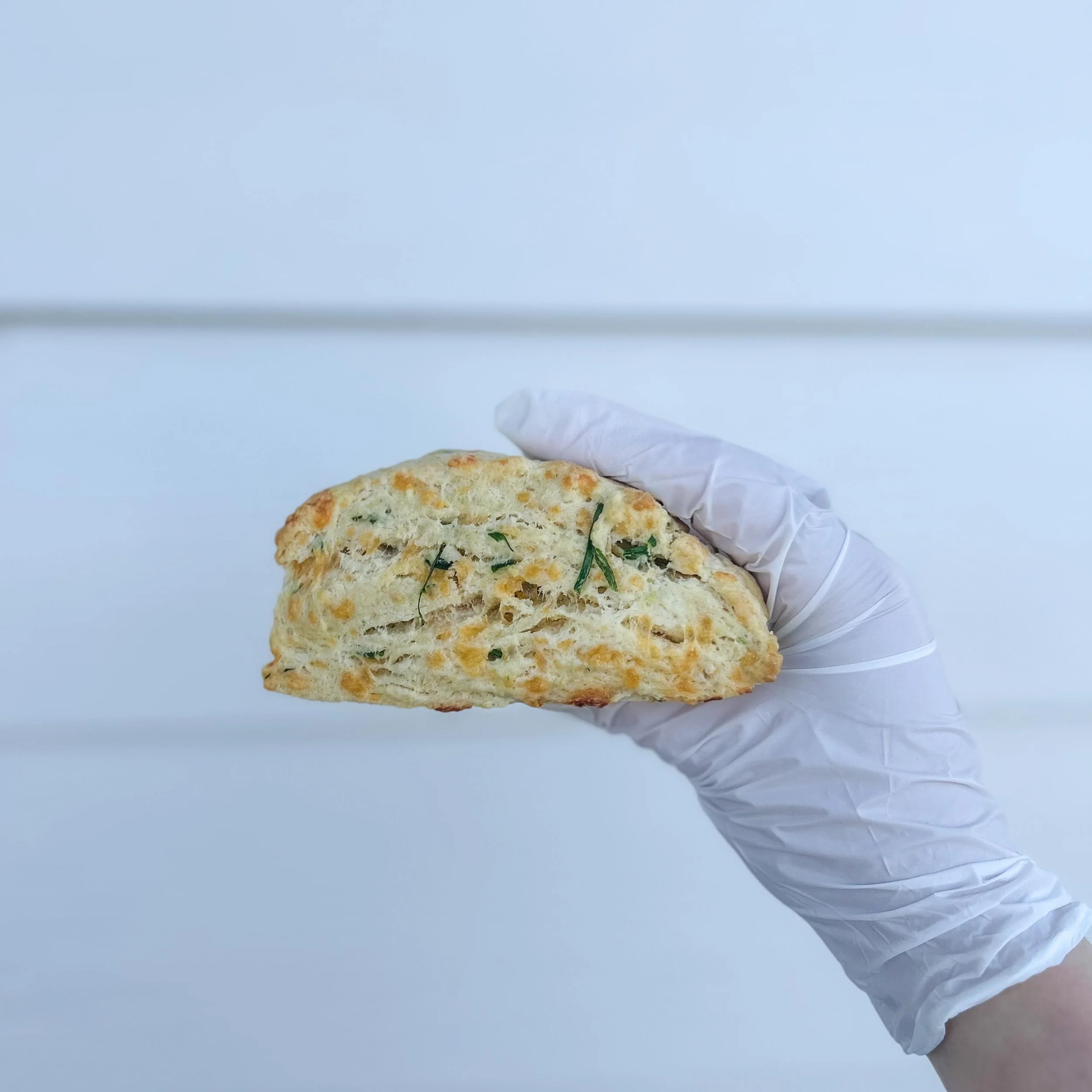 Happy Sunday, Everyone☀️📖
Cheddar + Chive Sourdough Scones 🧀 
&bull;Made for a dear friend this AM and have two left over! 
$8 for porch pickup|delivery FREE for Dallas, OR addresses. 

Venmo|Square|Website payment options 🏷️
Offer available only 