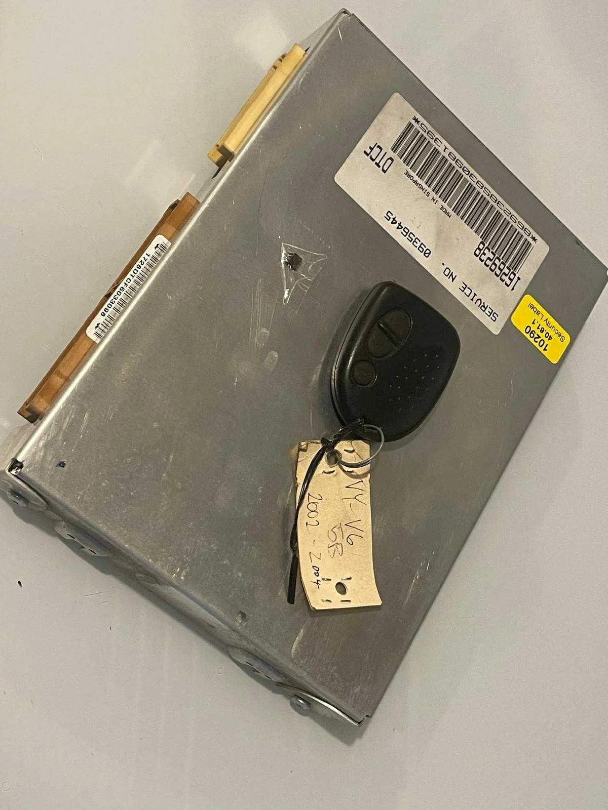 Holden Commodore VY V6  2002 - 2004