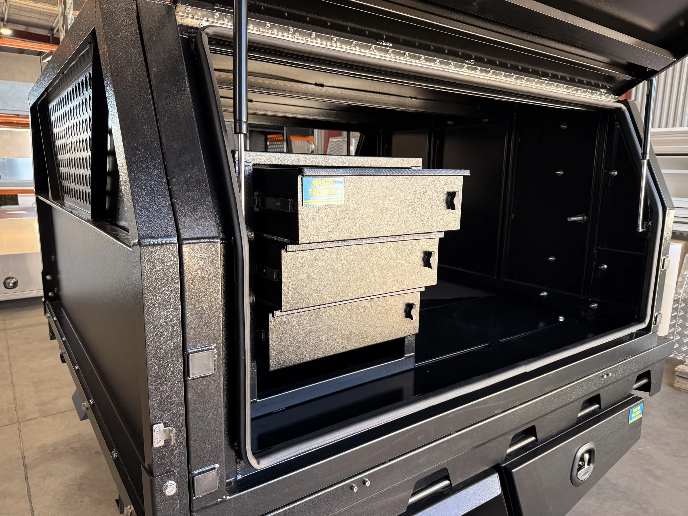 3-drawer-unit-black-IMG_1124.jpg