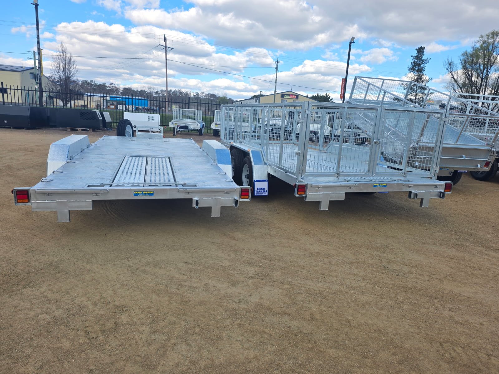 5X2 CAR TRAILER WITH AND WITHOUT CAGE HD.jpg