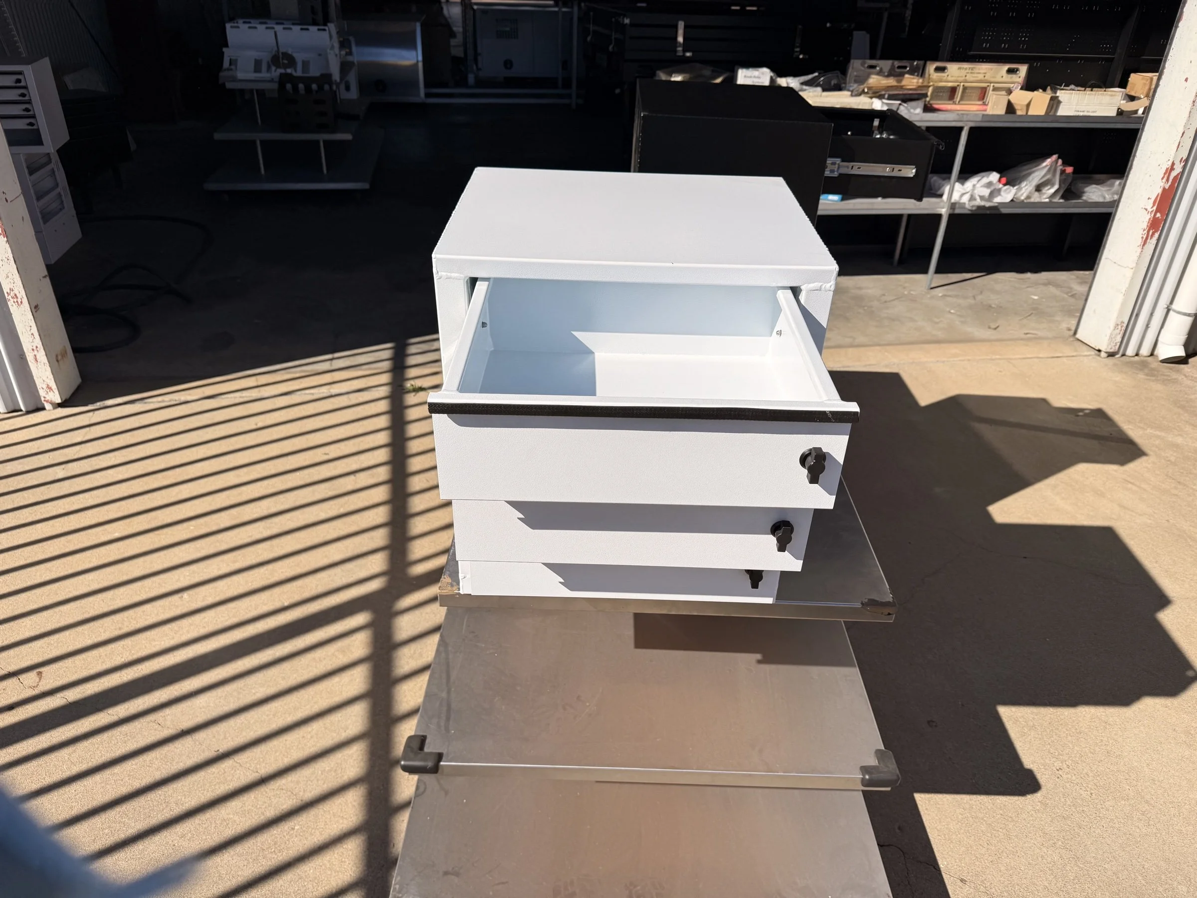 3-drawer-unit-white-IMG_1127.jpg