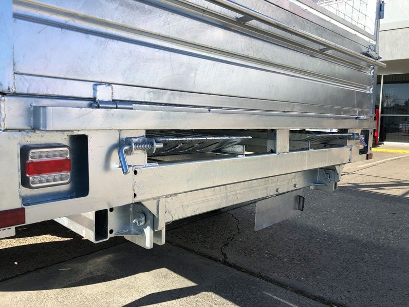 imgi_16_12x7-flat-top-tipper-5.jpg