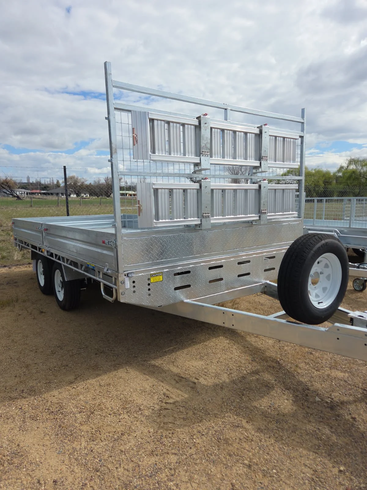 14x7 Flattop trailer.jpg 14x7 Flat Top Trailer 3500kg ATM with galvanised chassis and checker plate deck