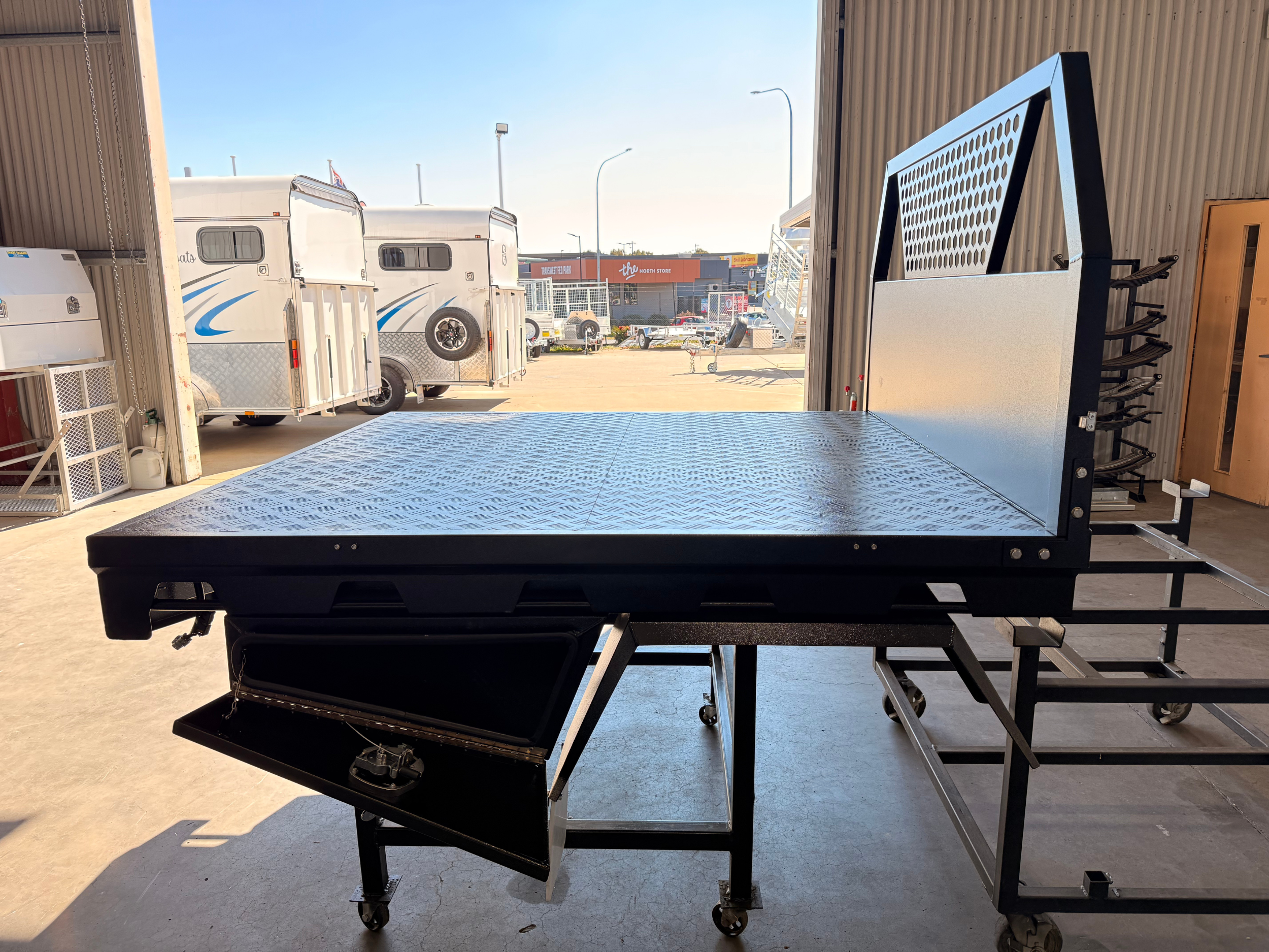 Side profile Alloy Smart Tray (Copy)