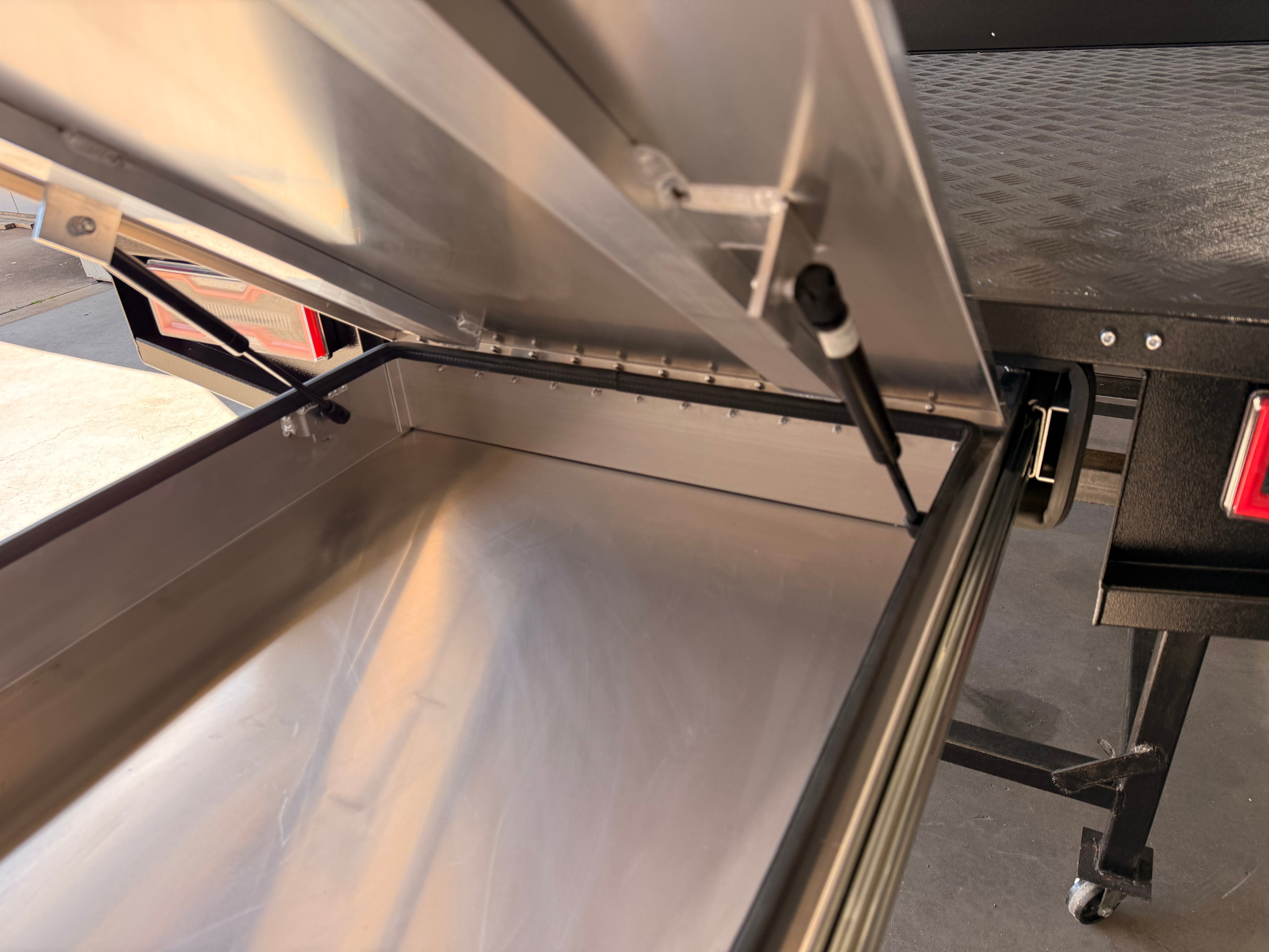 Smart Alloy Tray (Copy)