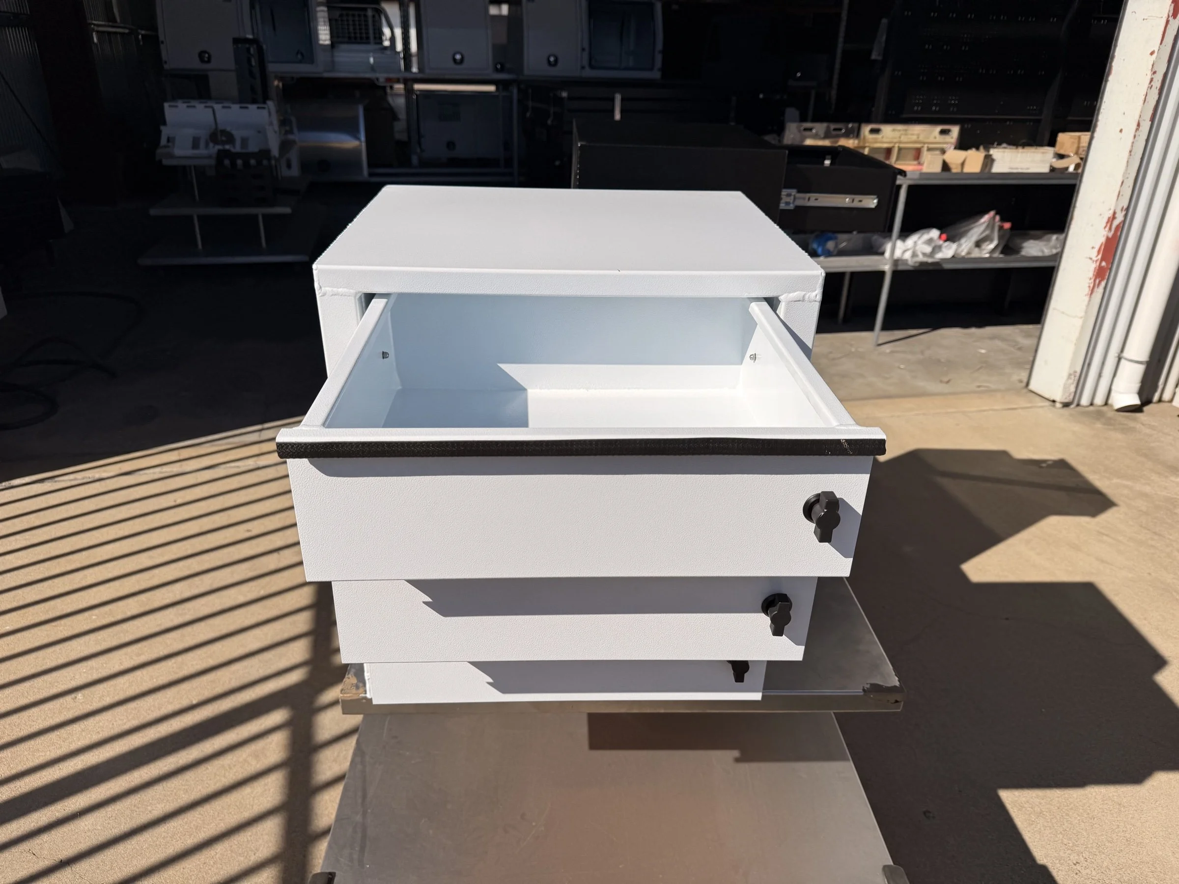 3-drawer-unit-white-IMG_1128.jpg
