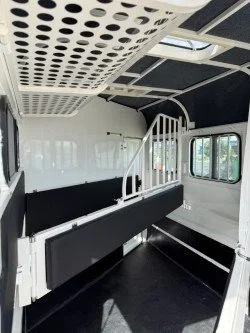 5dfabf3d-ff20-459b-9925-c47f264af2ba - Renae Smart.jpg